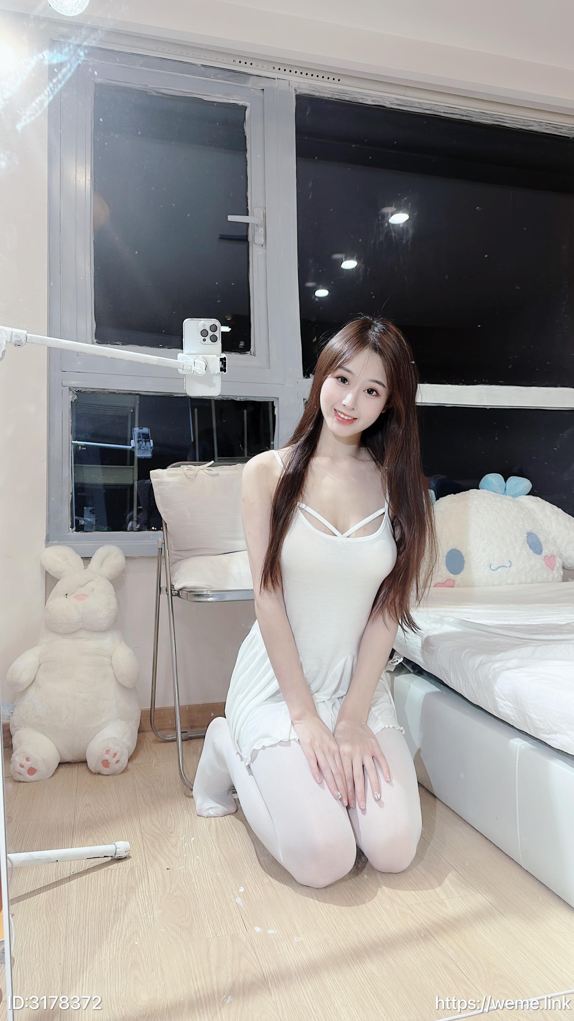 小萌子---NO006-一字马挑战-57P54MB-08-17