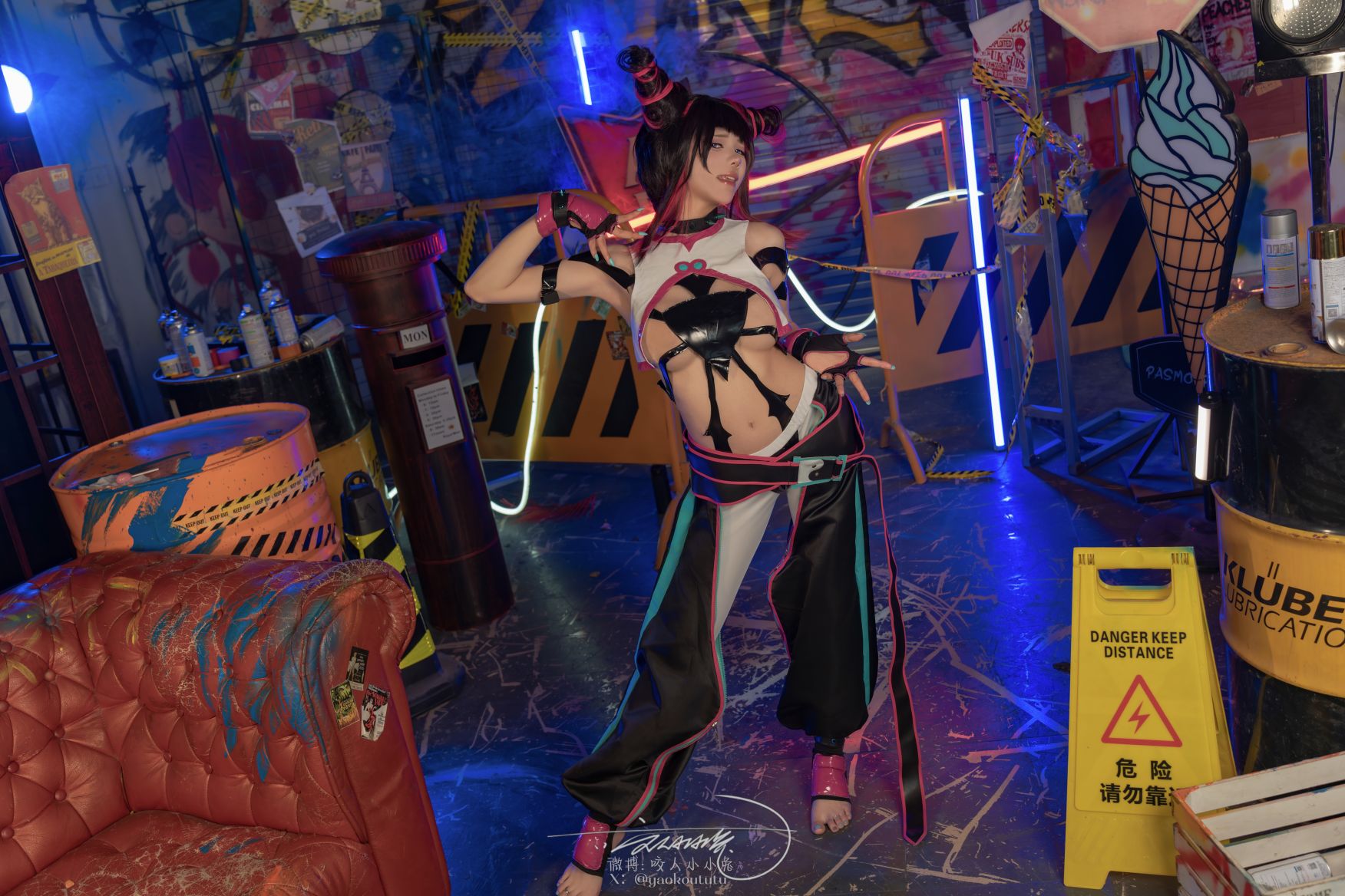 咬人小小兔-黏黏团子兔---五月作品街霸-韩蛛俐-81P1V-139GB-06-16