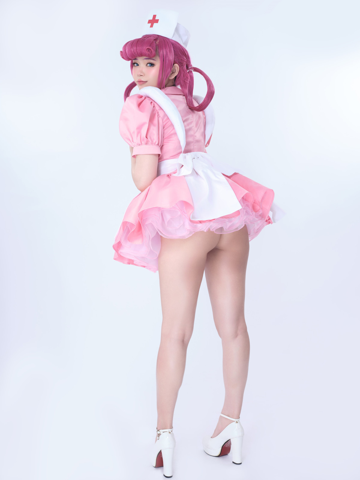 Cosplay-ZinieQ-Nurse-Joy-12-21