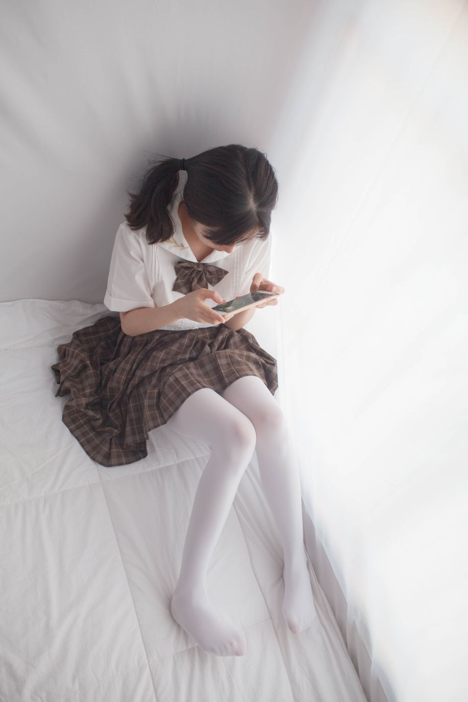 少女秩序写真-vol007-白丝棕格裙51P-01-10