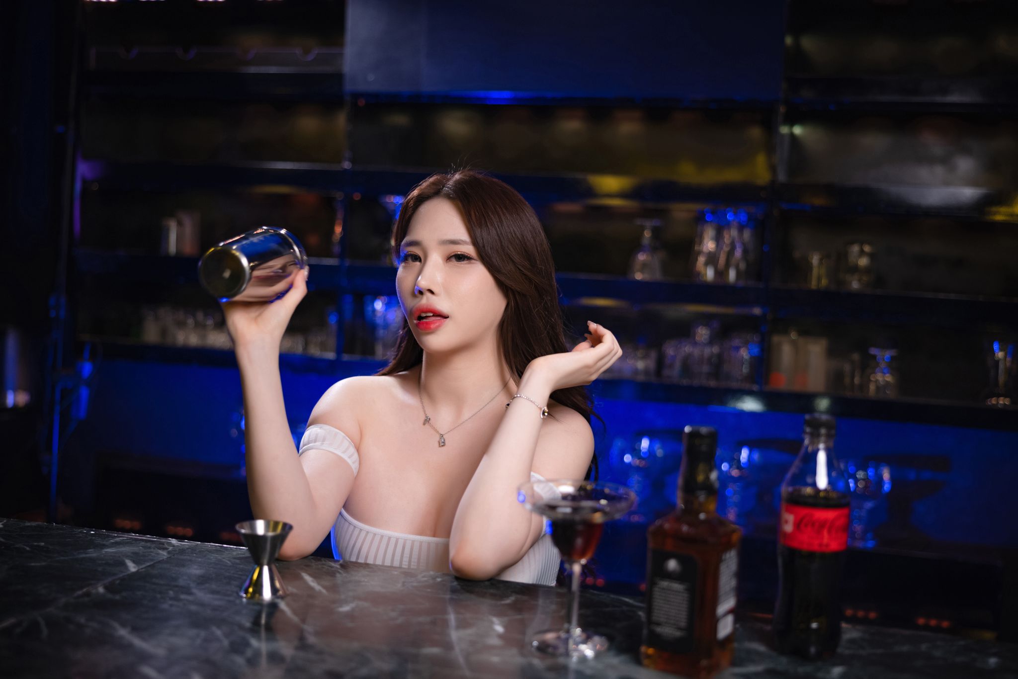 BUNNY-Hani-하니---Her-Past-02-23