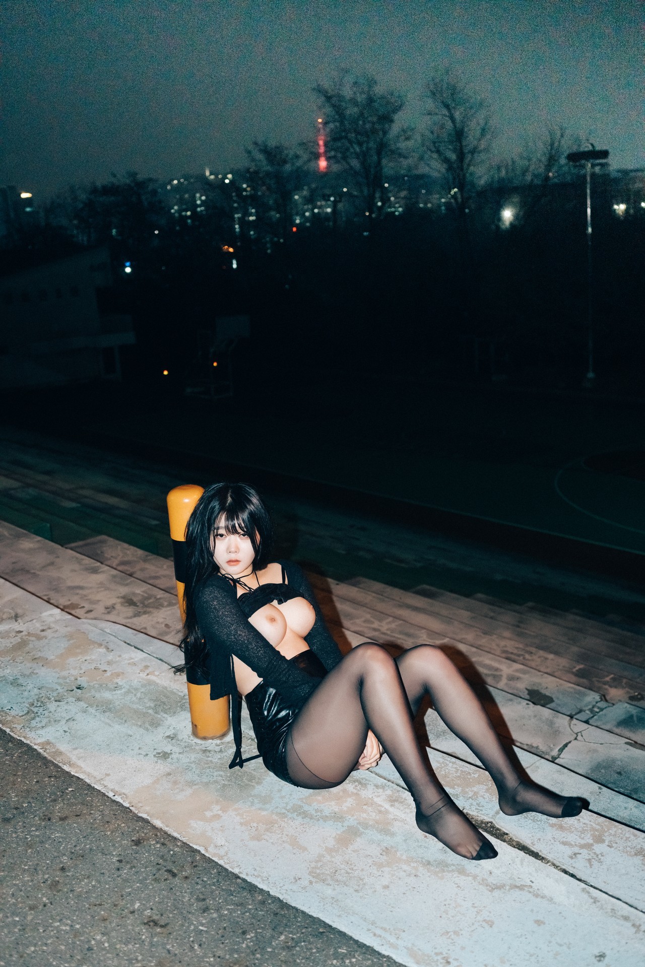 ZIAKwon-권지아-Loozy-XXX-At-Night-Road-Set01-01-25