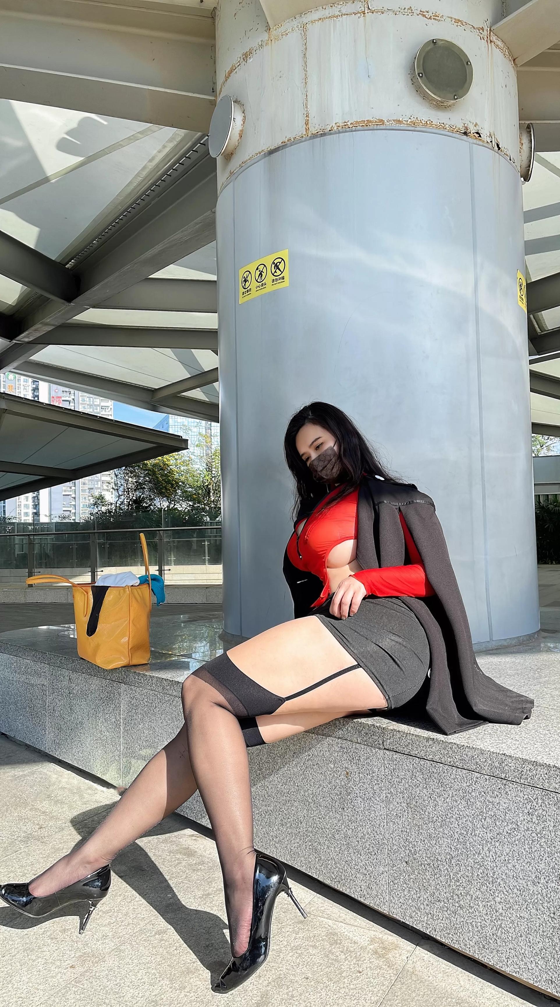 水蜜桃米米---吊带黑丝-30P-12276-MB-08-11