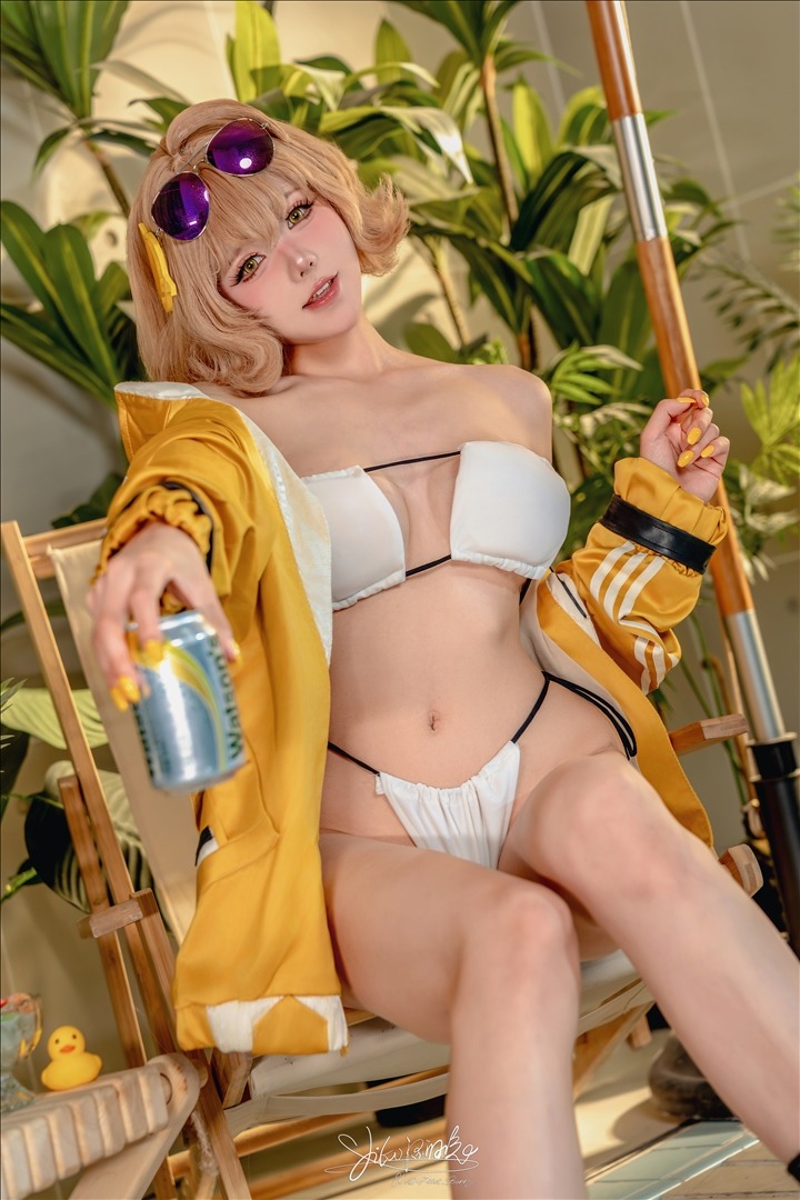 咬一口兔娘---24年8月作品闪耀夏日-阿尼斯-恋爱告急-80P1V-80P-1V-89528-MB-20240901ae-09-03