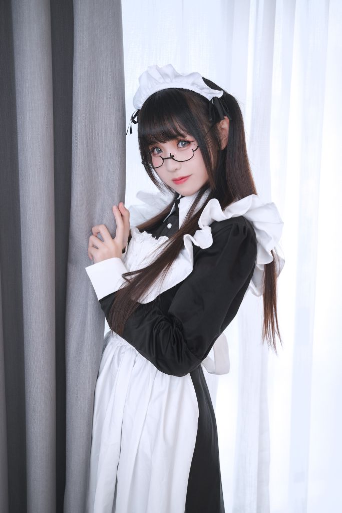 miko酱ww---女仆-02-18