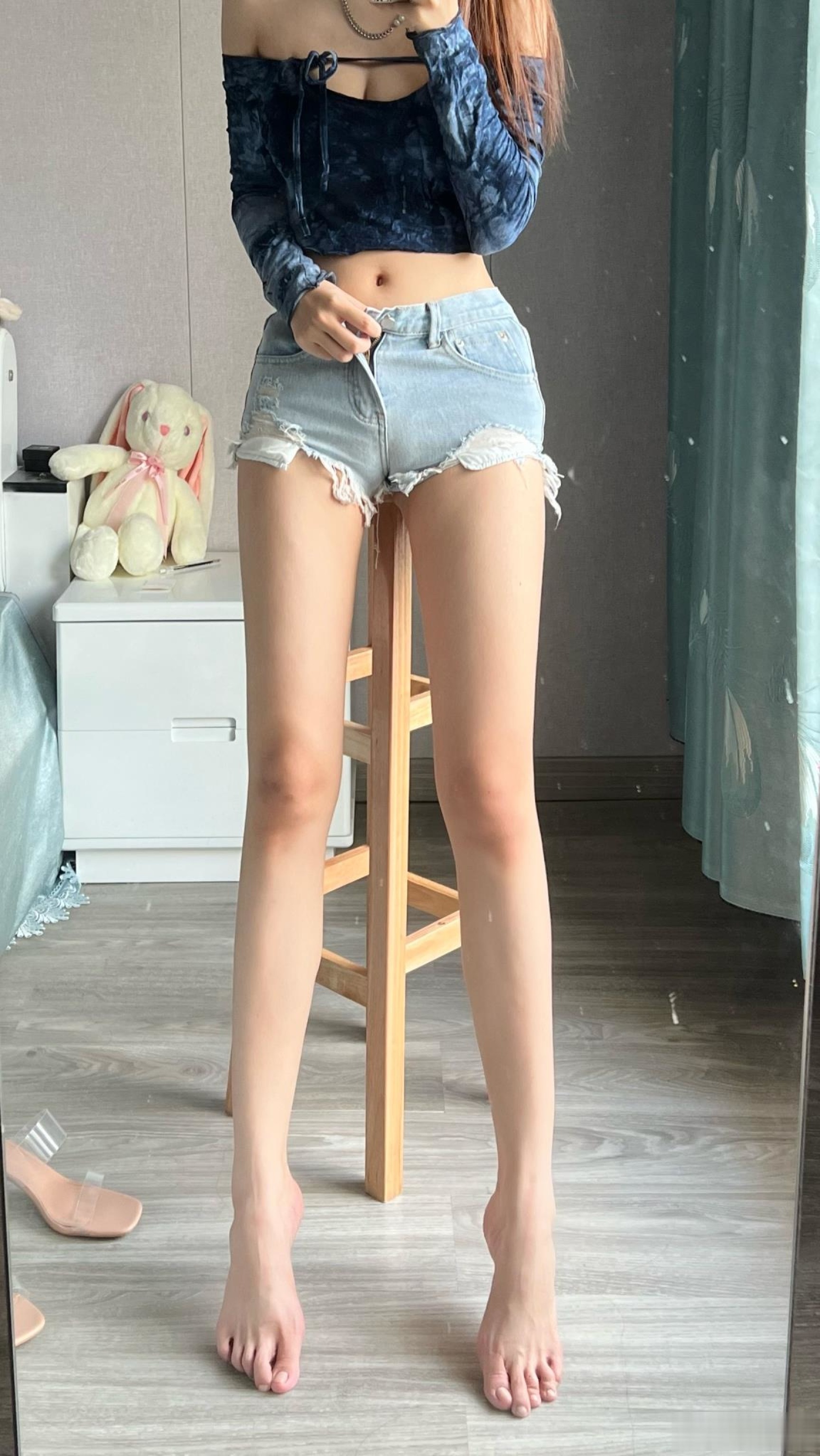 刘雅萌-牛仔短裤辣妹-04-12