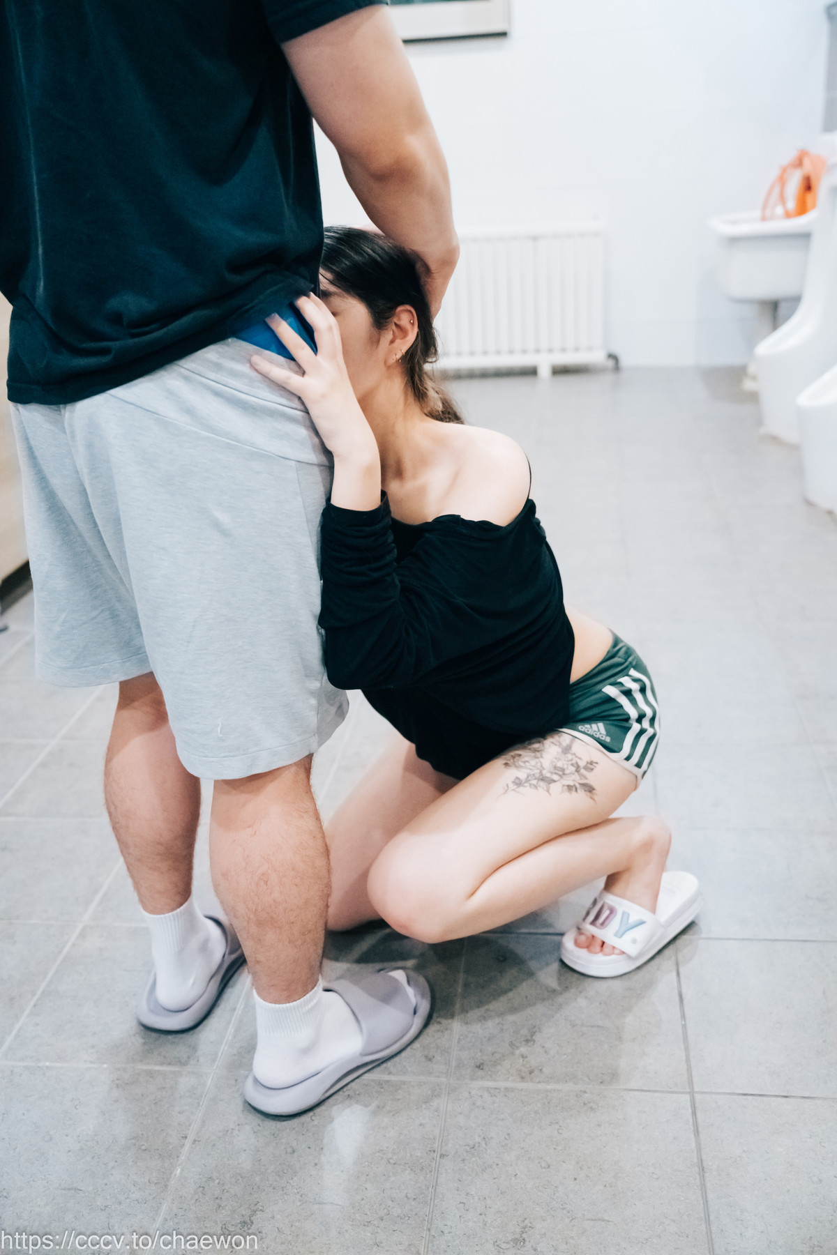 Sonson-손손-Loozy-Public-Toilet-Set02-11-01