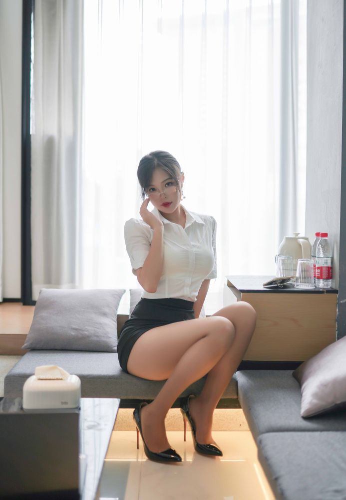 白烨-秘书的私人时间20-72P4V-227G-02-14