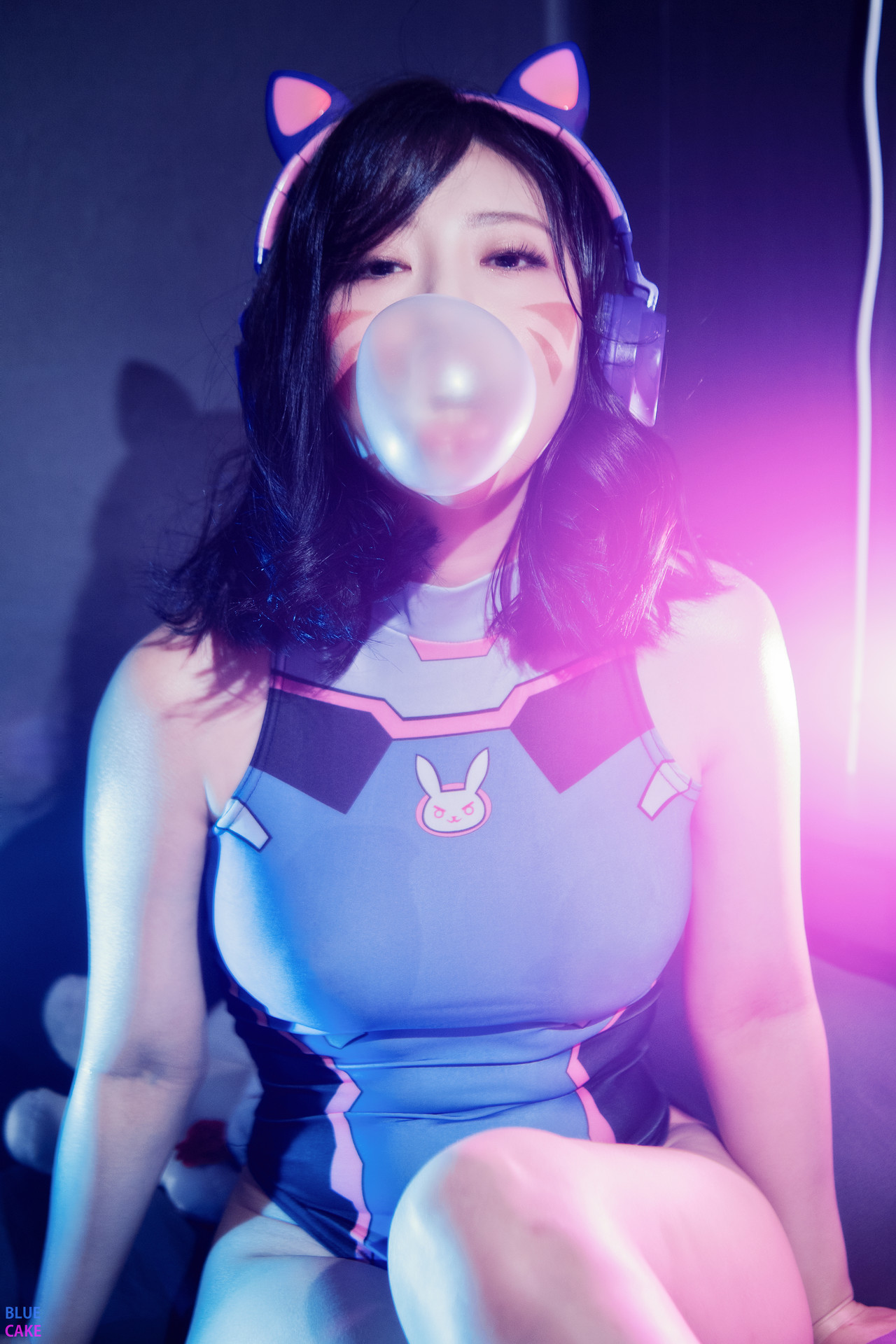 Luci-루시-BLUECAKE-Hello-I-am-DVa-Kim-04-02