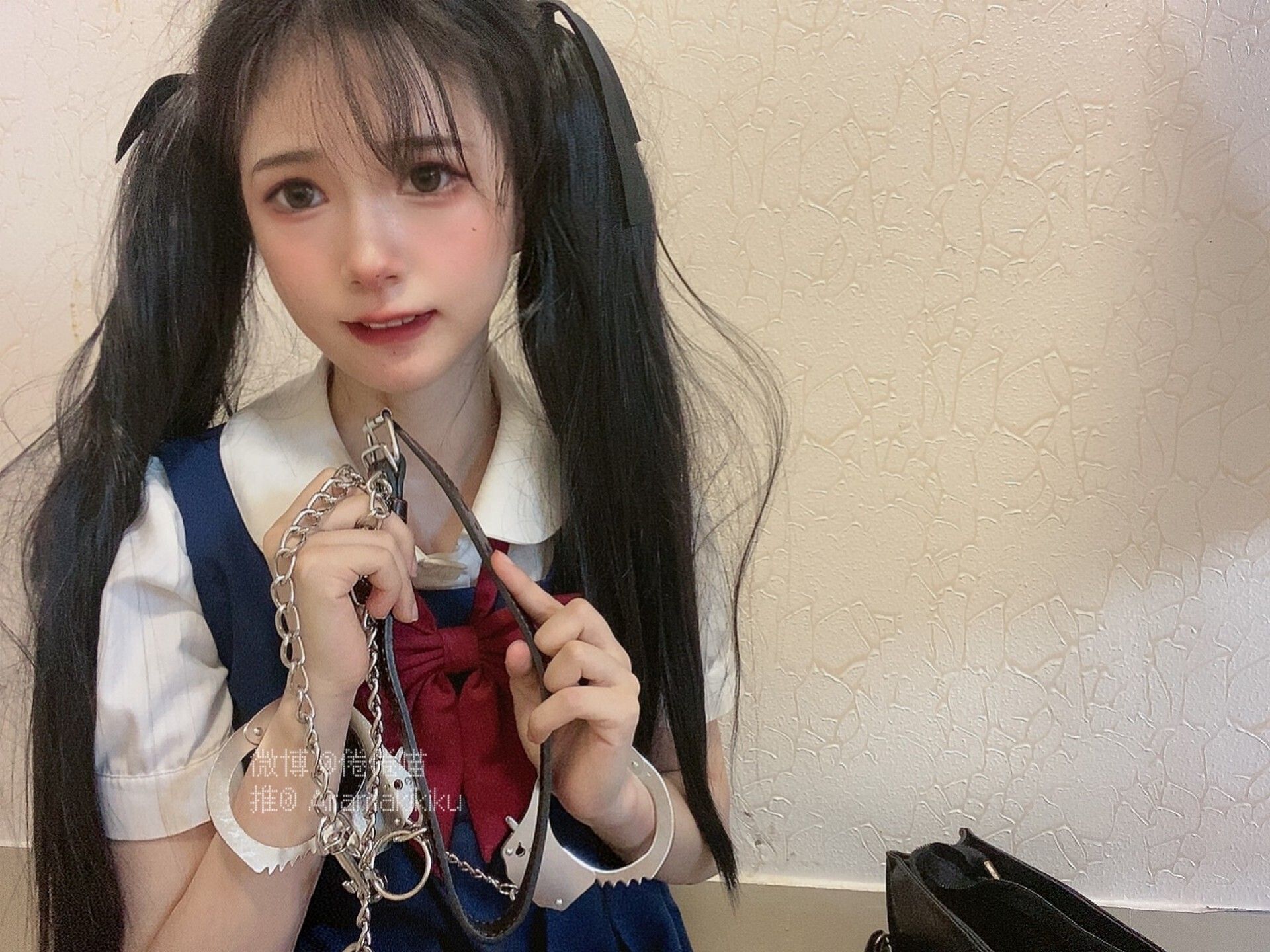 倦倦喵---JK的书包里有什么-01-17