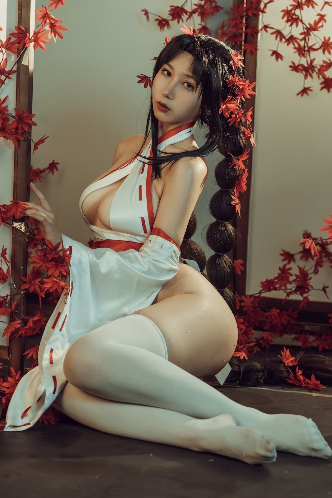 云溪溪-写真更新-奶桃巫女-09-18