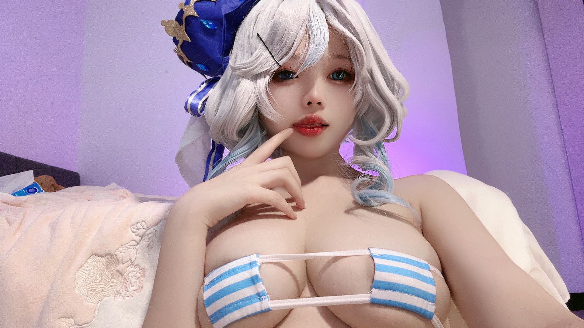 小瑶幺幺-芙宁娜自拍-02-26