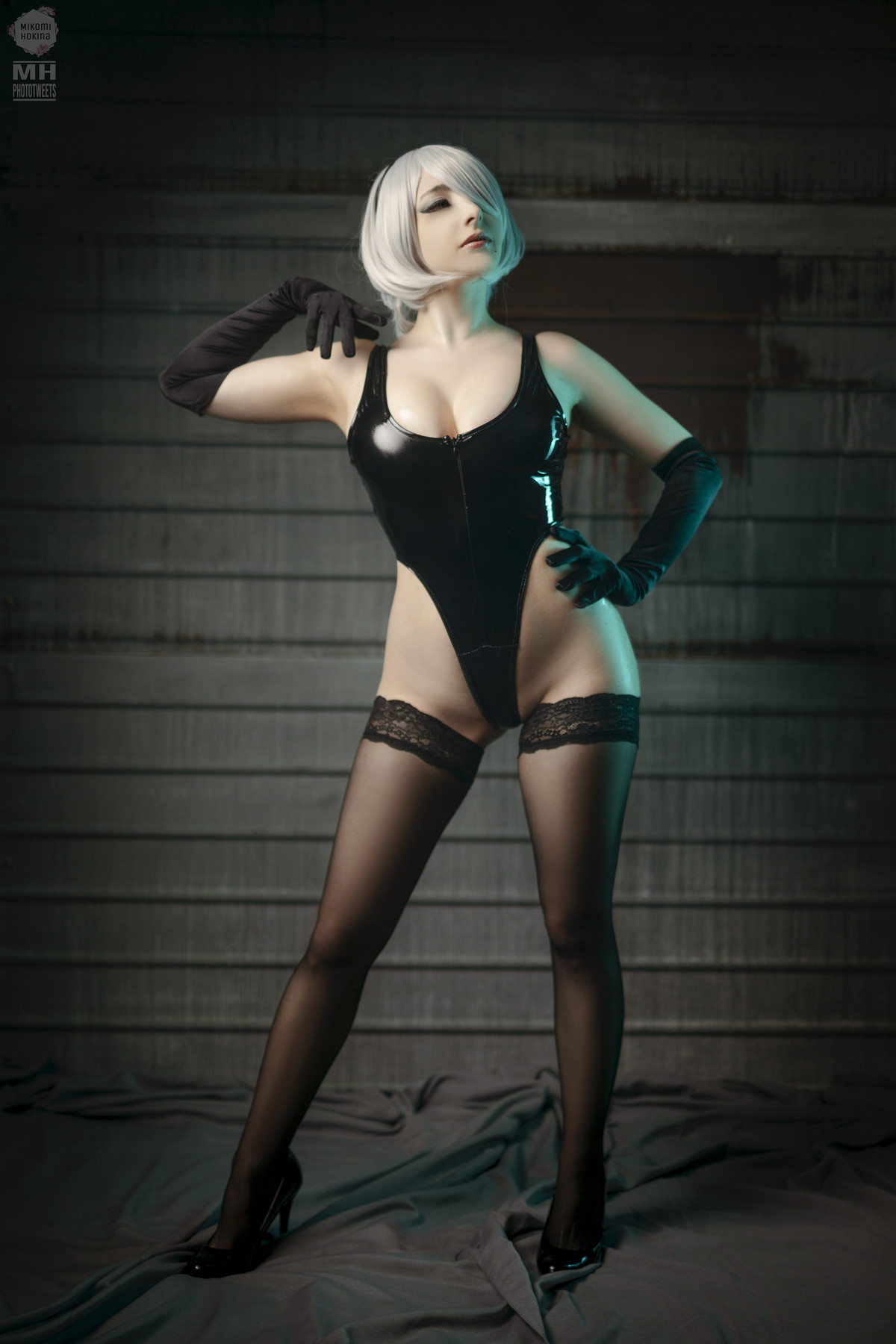 Cosplay-Mikomi-Hokina-2B-Oily-Leotard-09-06