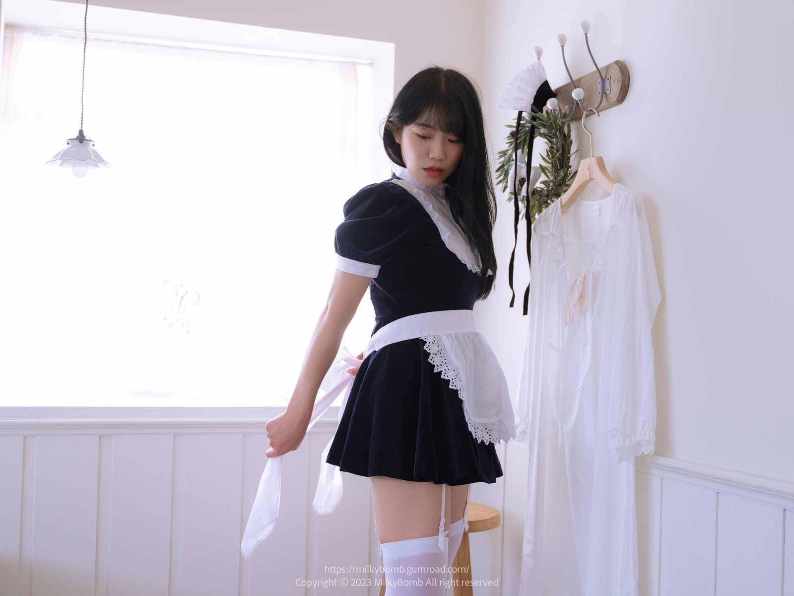 Yui-유이-MilkyBomb-Maid-Set01-10-02
