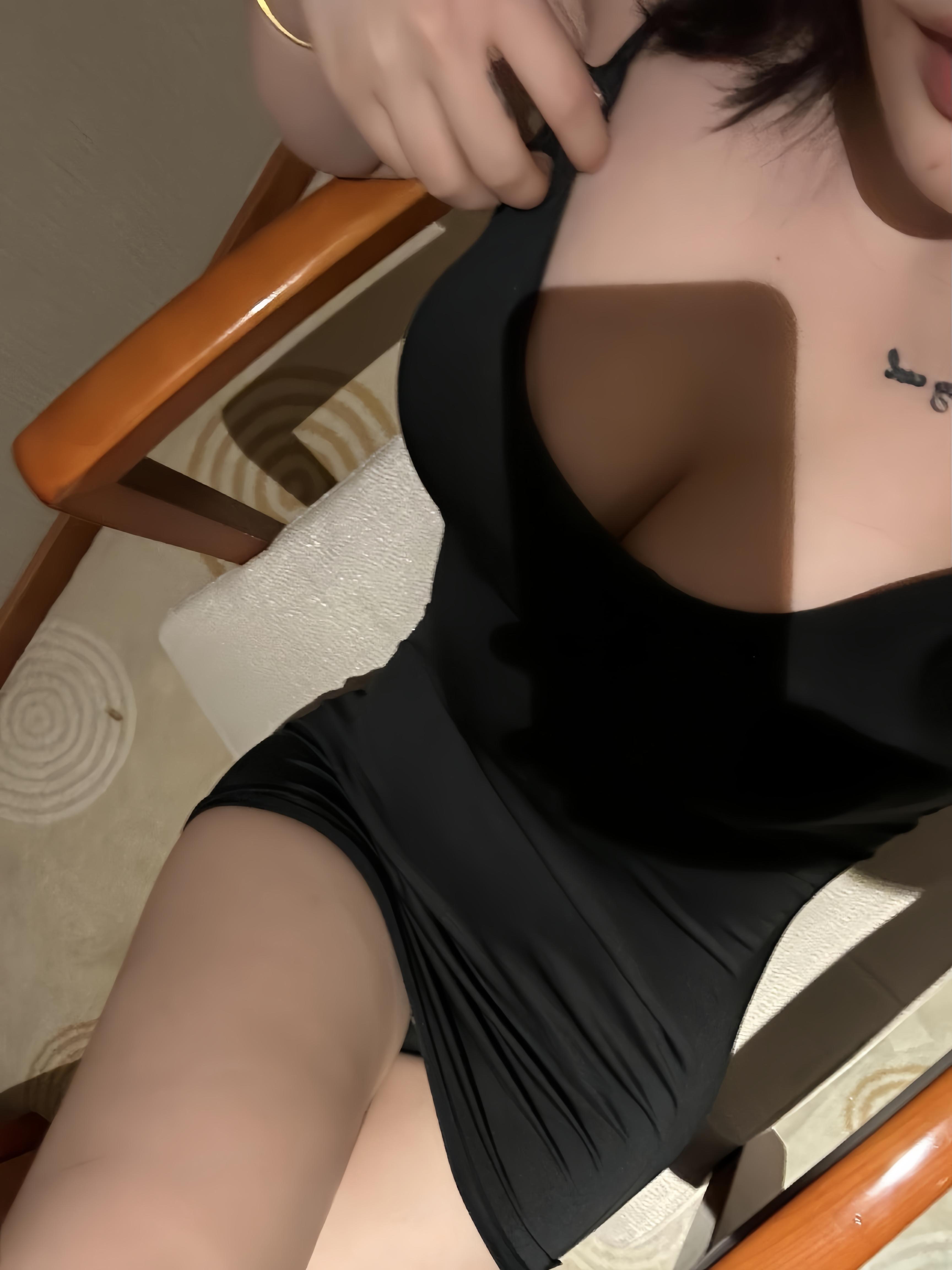 004詹詹---绝色美人25P74MB-08-18