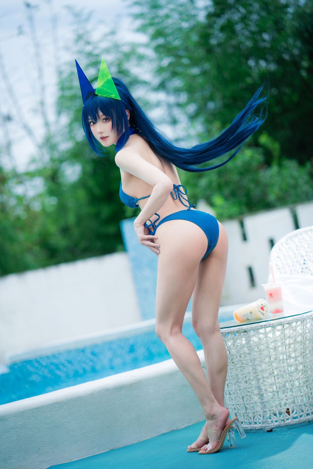 阿包也是兔娘---花园-泳装-35P-306MB-02-25