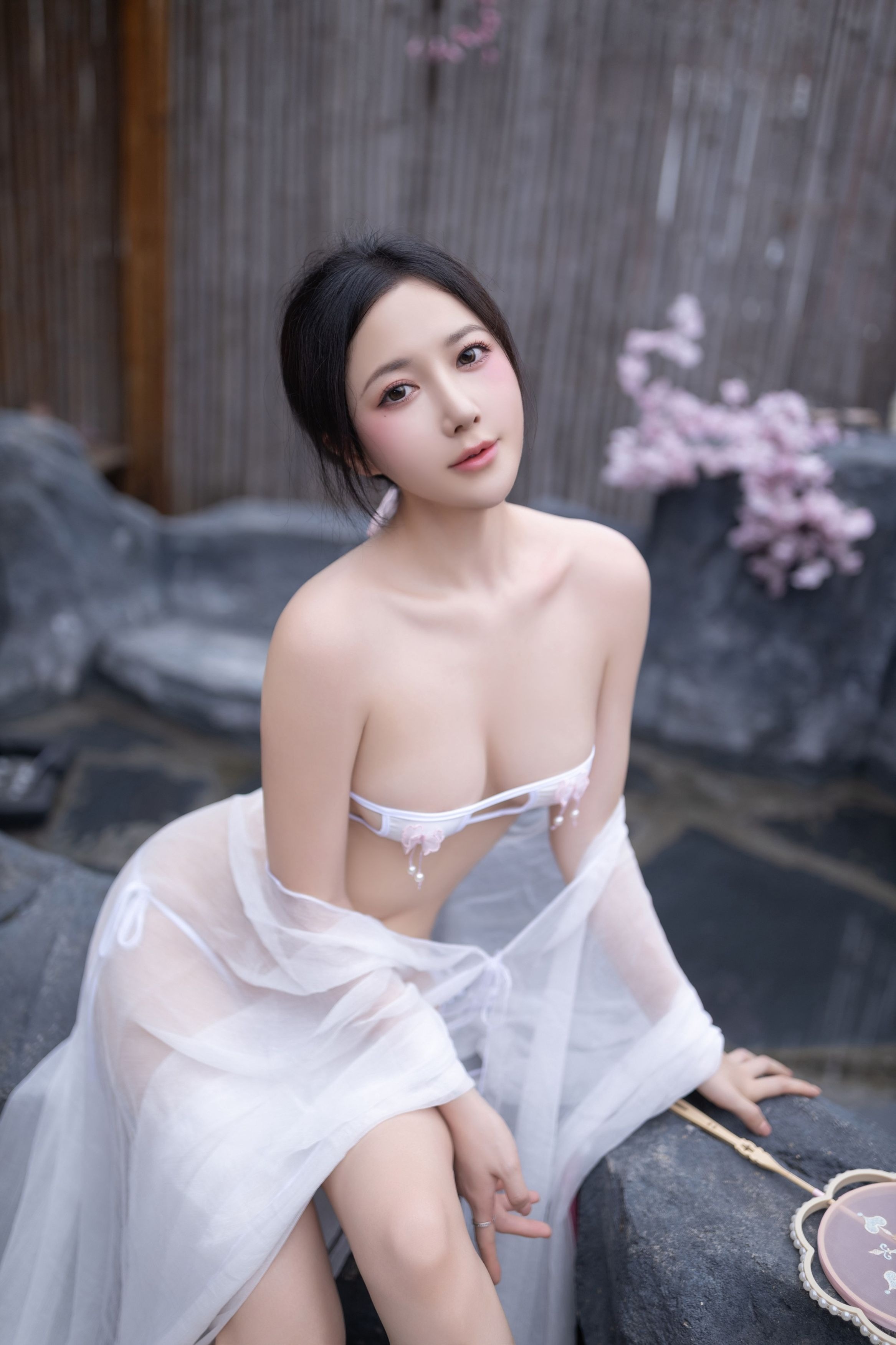 鱼子酱Fish---花想容-120P-08-18