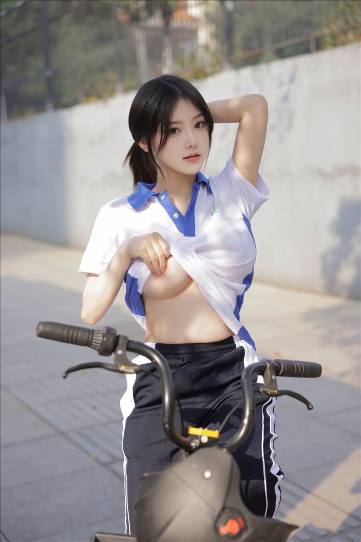 豆瓣酱---公交车-85P-85P-153-GB-20240811e-08-14