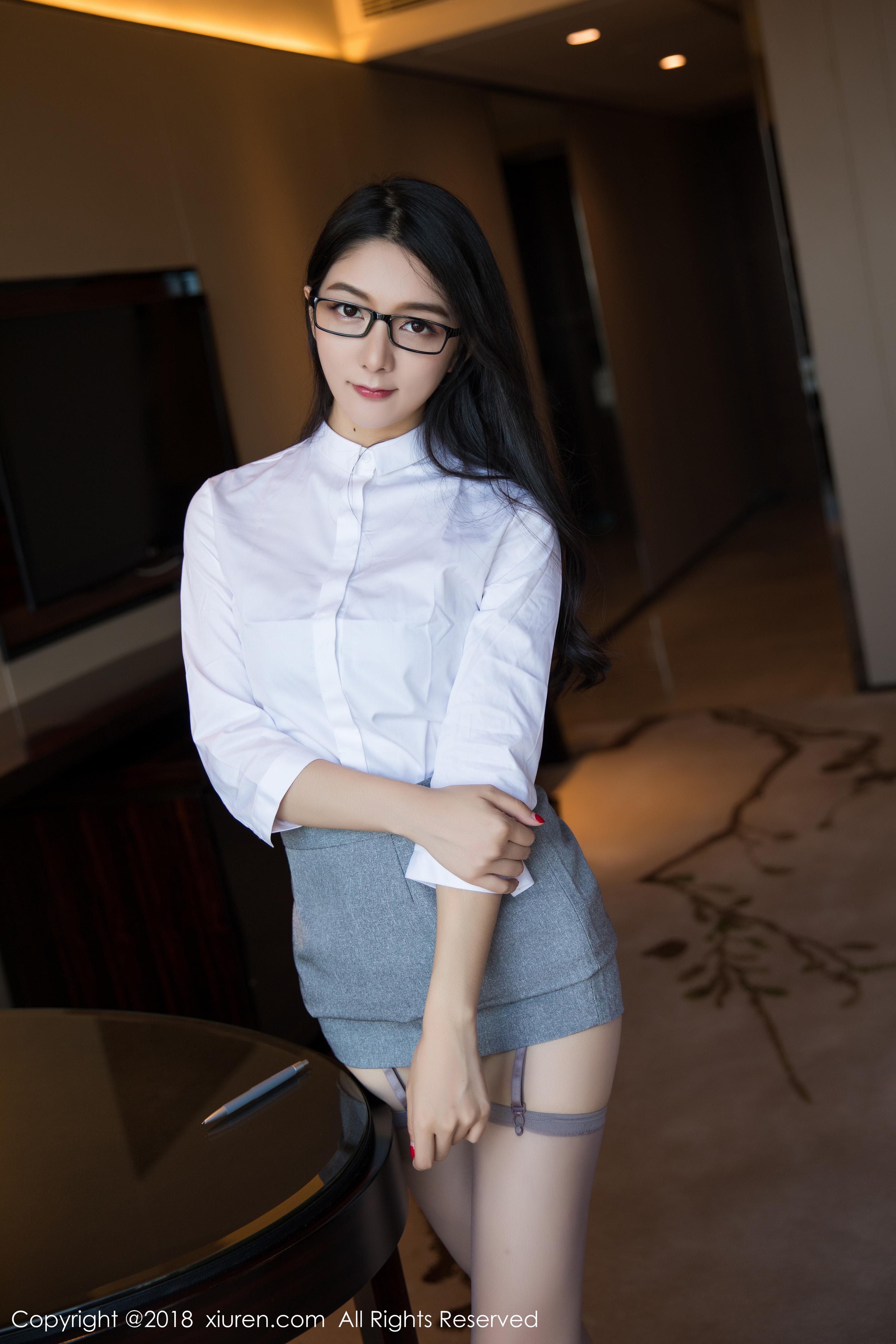 092-XiuRen秀人网-20180921-NO1167-Angela小热巴-59P-26572-MB-08-24