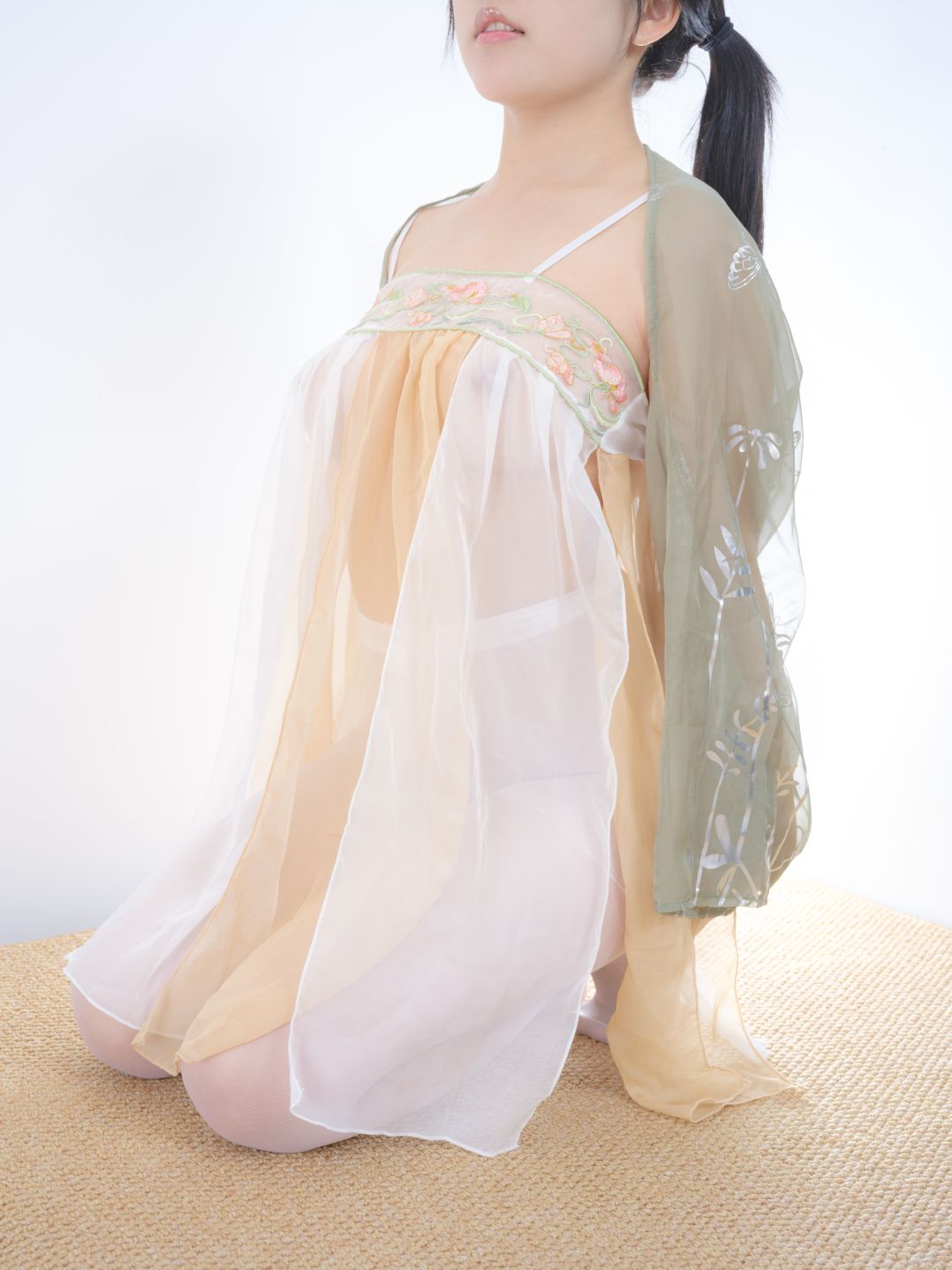 森萝财团-内部-晴涩-13-78P1V-04-25