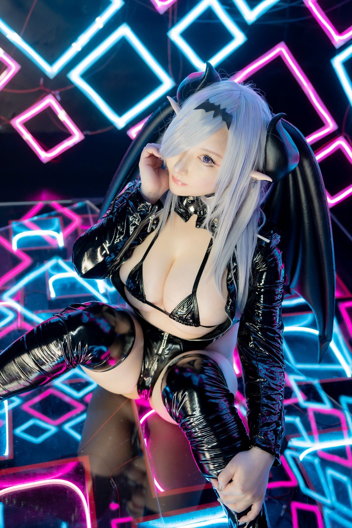 Cosplay-SAKUサク-See-through-Bunny-Succubus-Set04-05-02