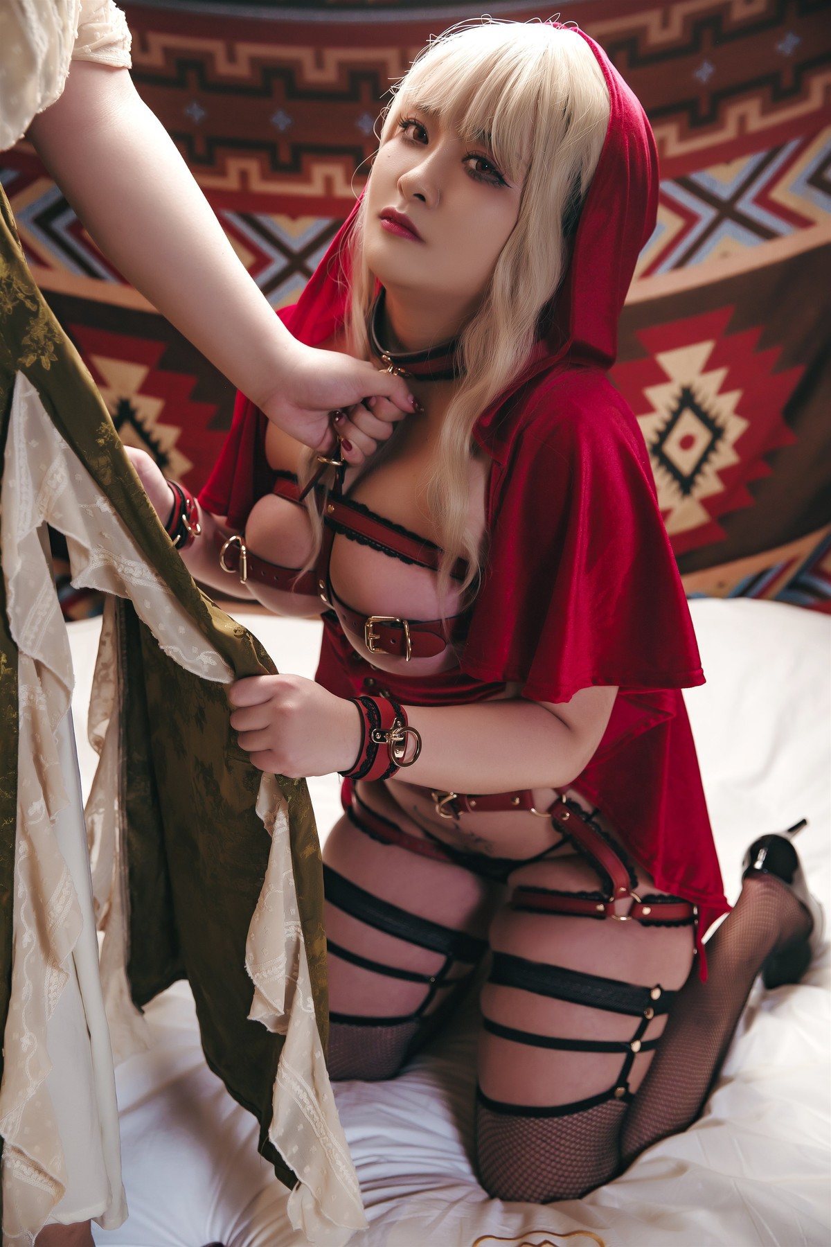 Cosplay-洛璃LoLiSAMA-暗黑小红帽-Set01-04-30