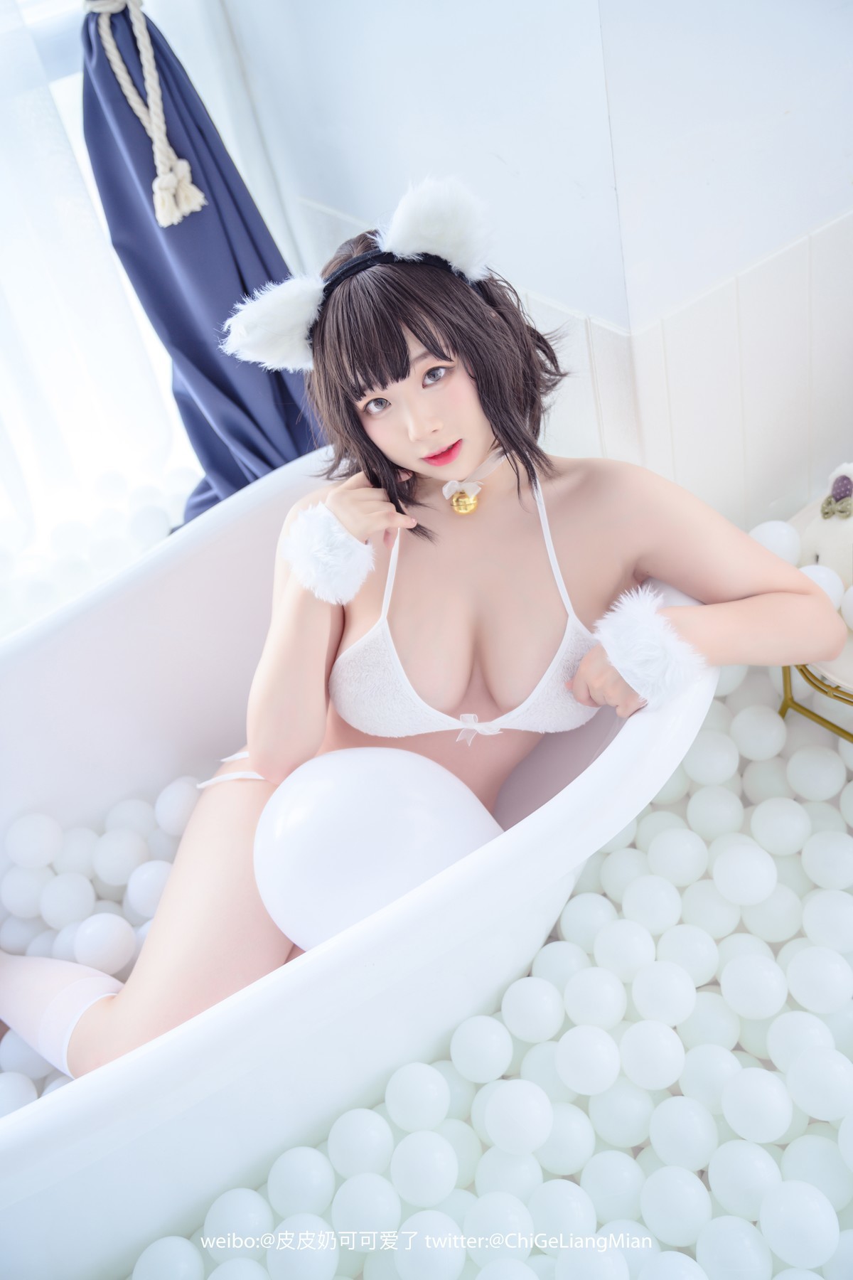 Cosplay-皮皮奶可可爱了啦-白猫-03-18