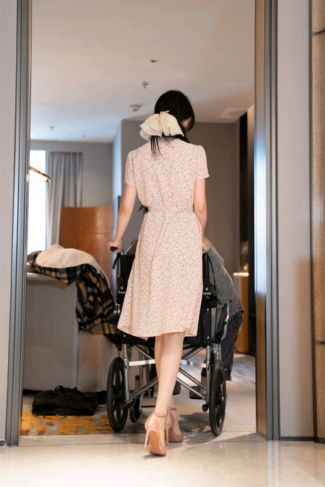 抖娘-利世---小保姆与老头-140P1V-181MB-04-27