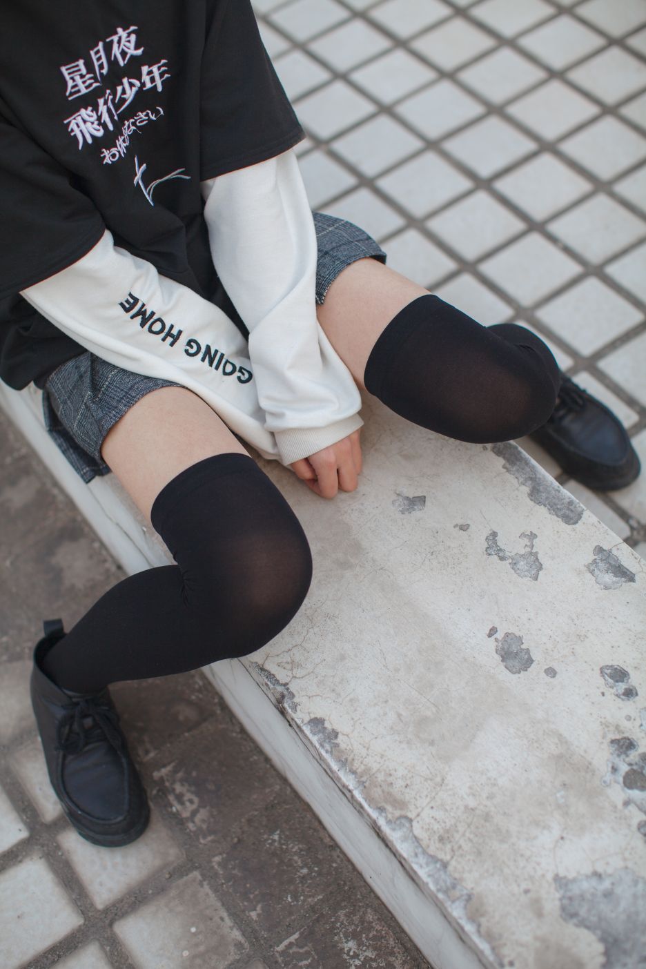 少女秩序写真-EXvol004-天台黑色过膝袜短裙47P-3475M-01-07