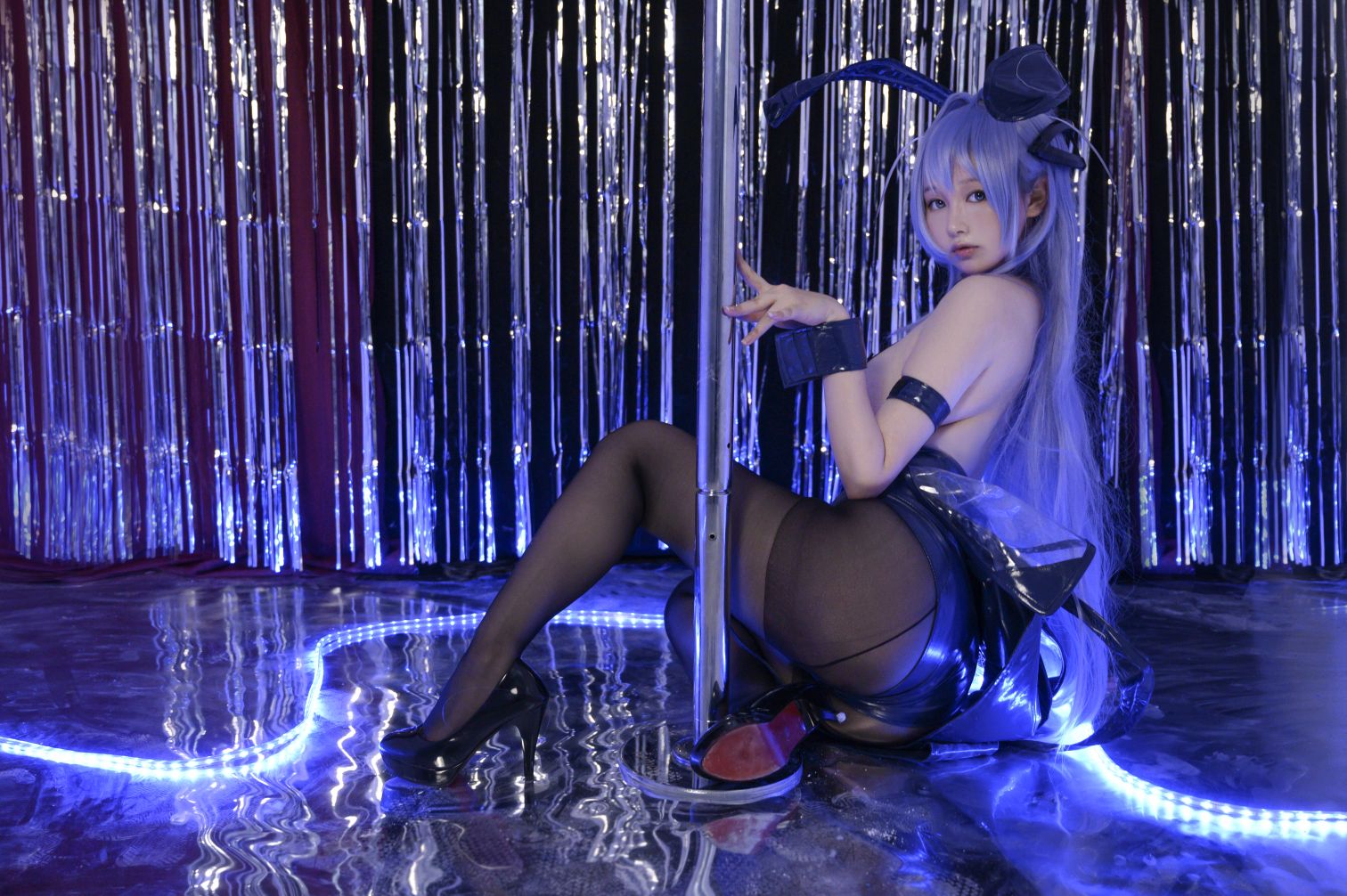 PAKI酱-花园兔女郎-25P3V-285MB-01-22