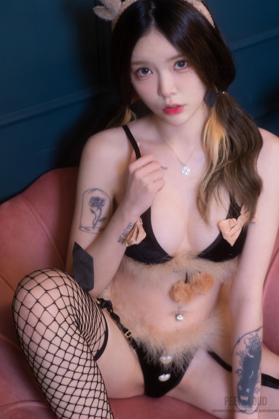 Hikari-Yuka---PEEKCLOUD-Bomi-보미-Christmas-Twin-Edition-115P-129GB-01-29