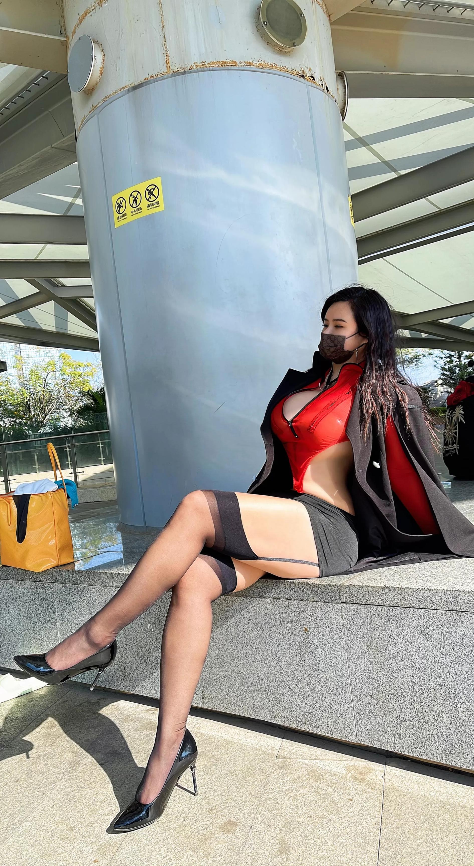 水蜜桃米米---吊带黑丝-30P-12276-MB-08-11