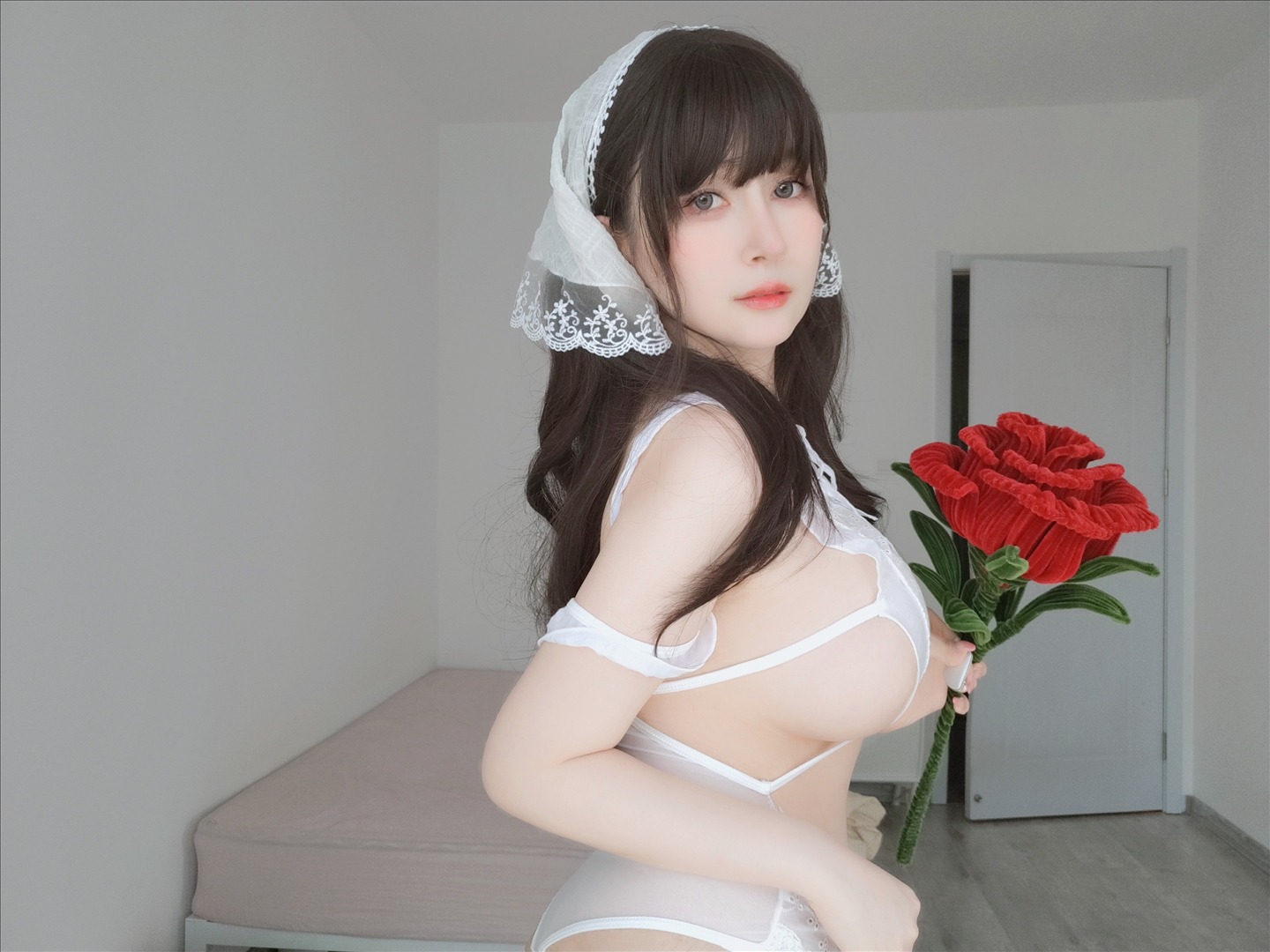 白银81---23年09月Fantia订阅-24套-214P12V-61203-MB-20240901m-09-02