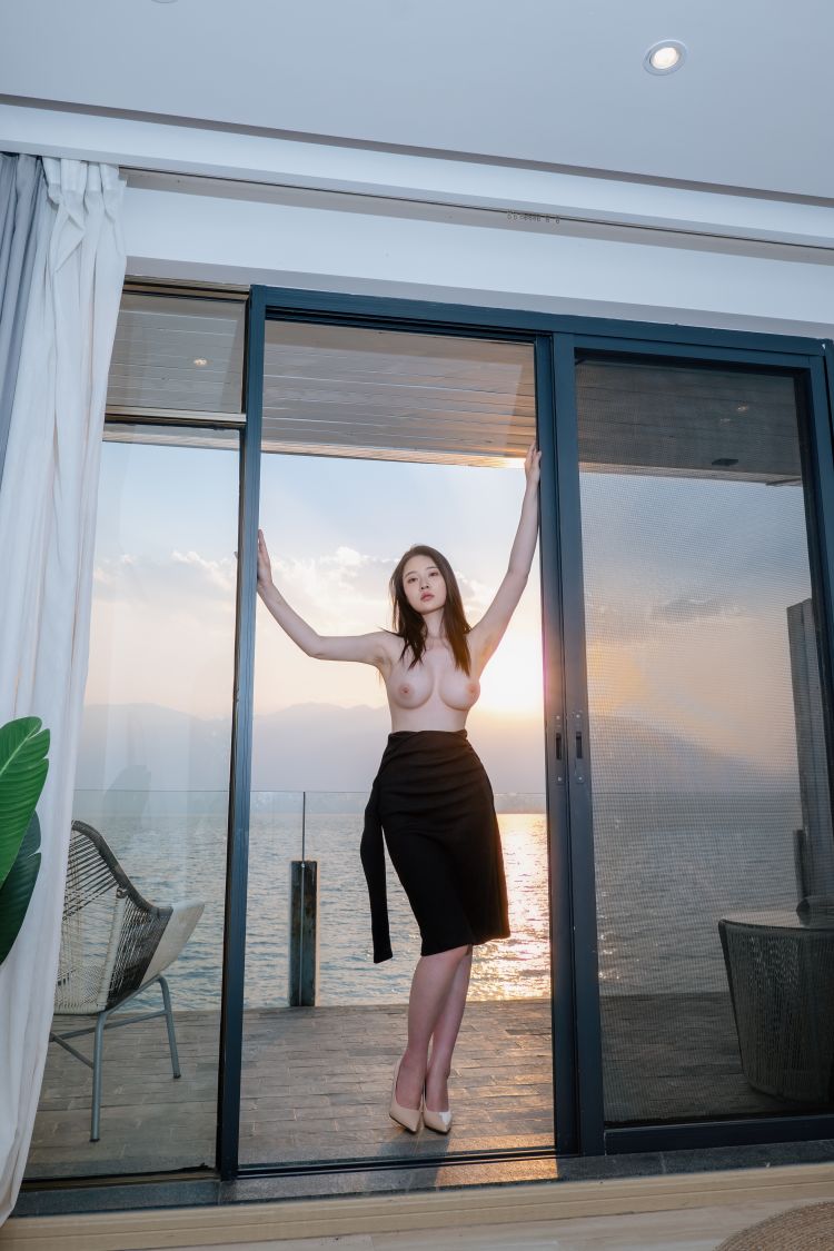 年年---洱海50P-1458M-01-26