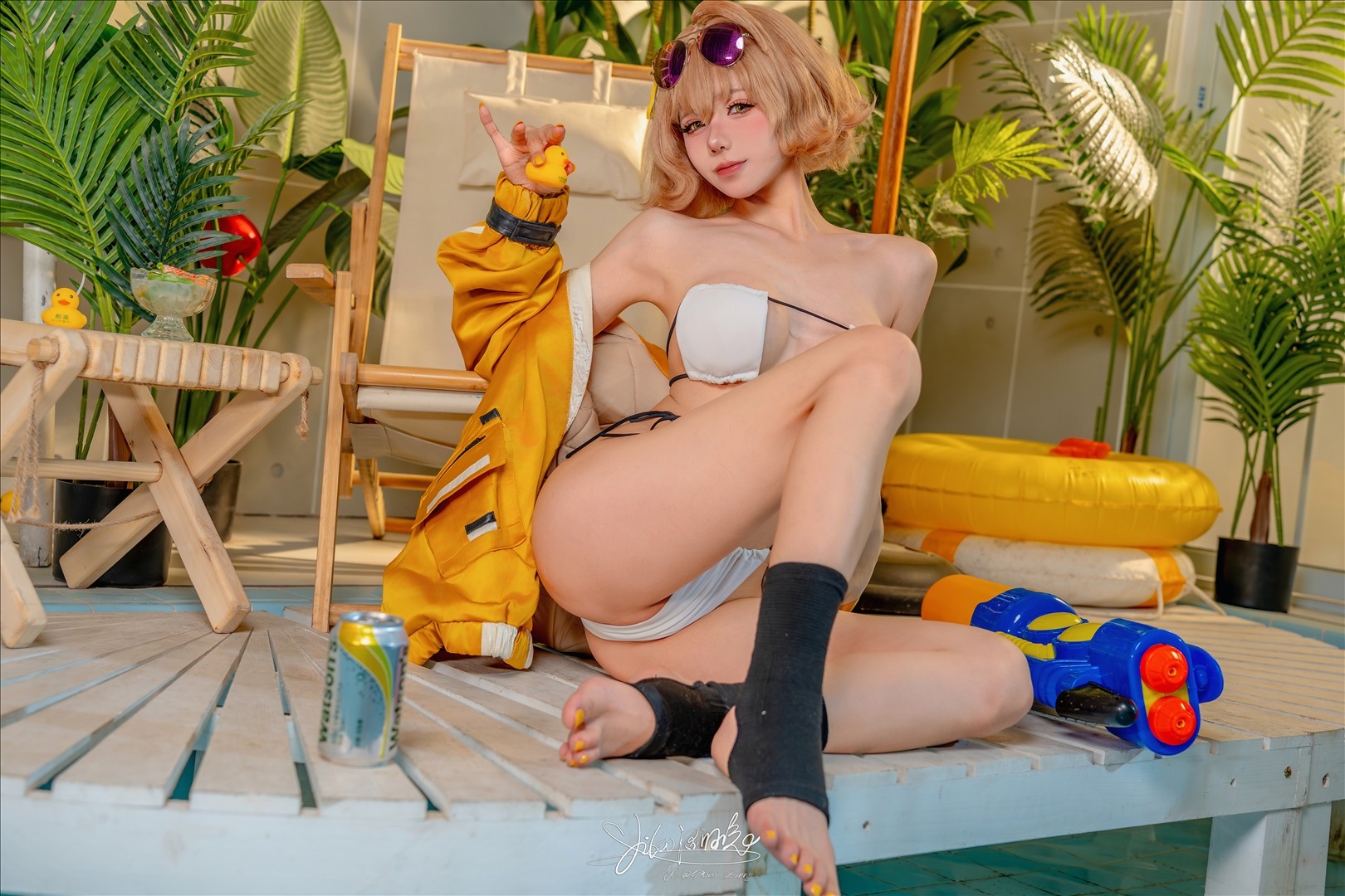 咬一口兔娘---24年8月作品闪耀夏日-阿尼斯-恋爱告急-80P1V-80P-1V-89528-MB-20240901ae-09-03