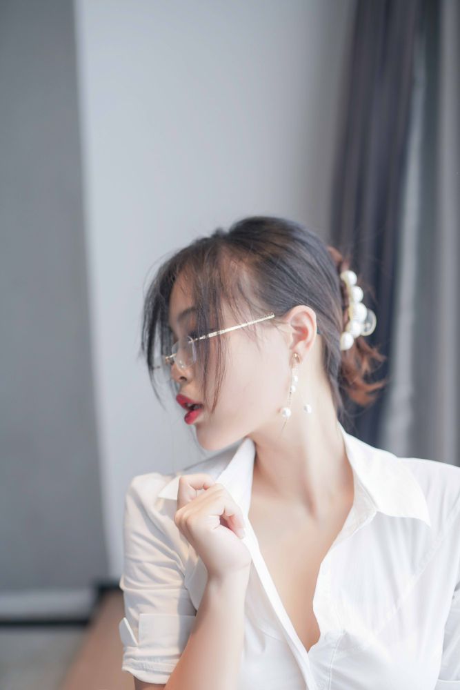 白烨-秘书的私人时间20-72P4V-227G-02-14