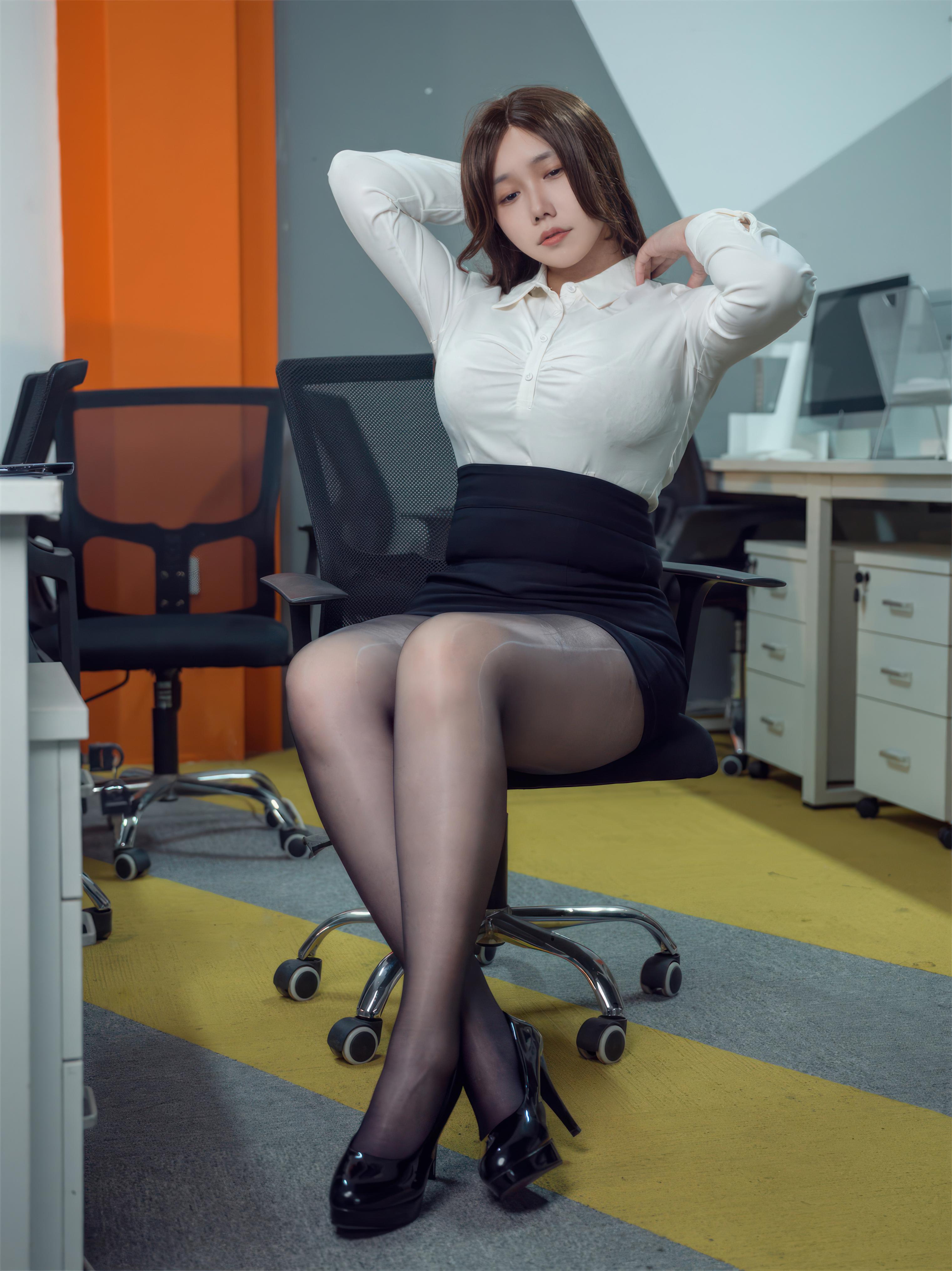 006-麻花酱---OL白衬衫姐姐-40P1V-287MB-08-31