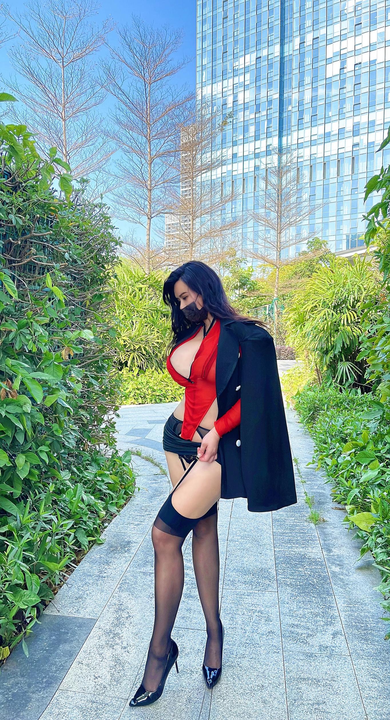 水蜜桃米米---吊带黑丝-30P-12276-MB-08-11