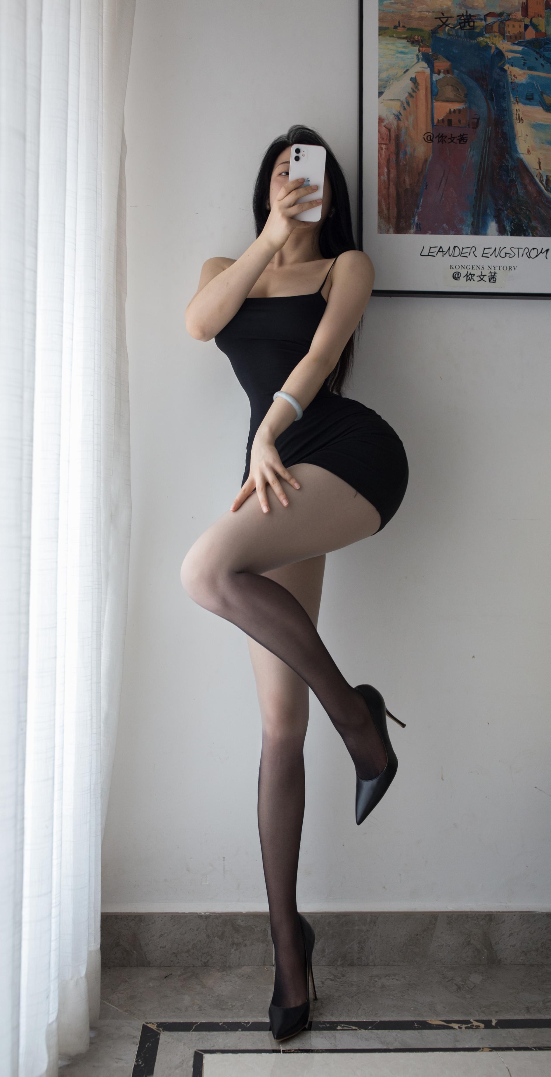 016Cool文茜-微密圈系列-画廊下的灰白渐变11P-525M-08-13