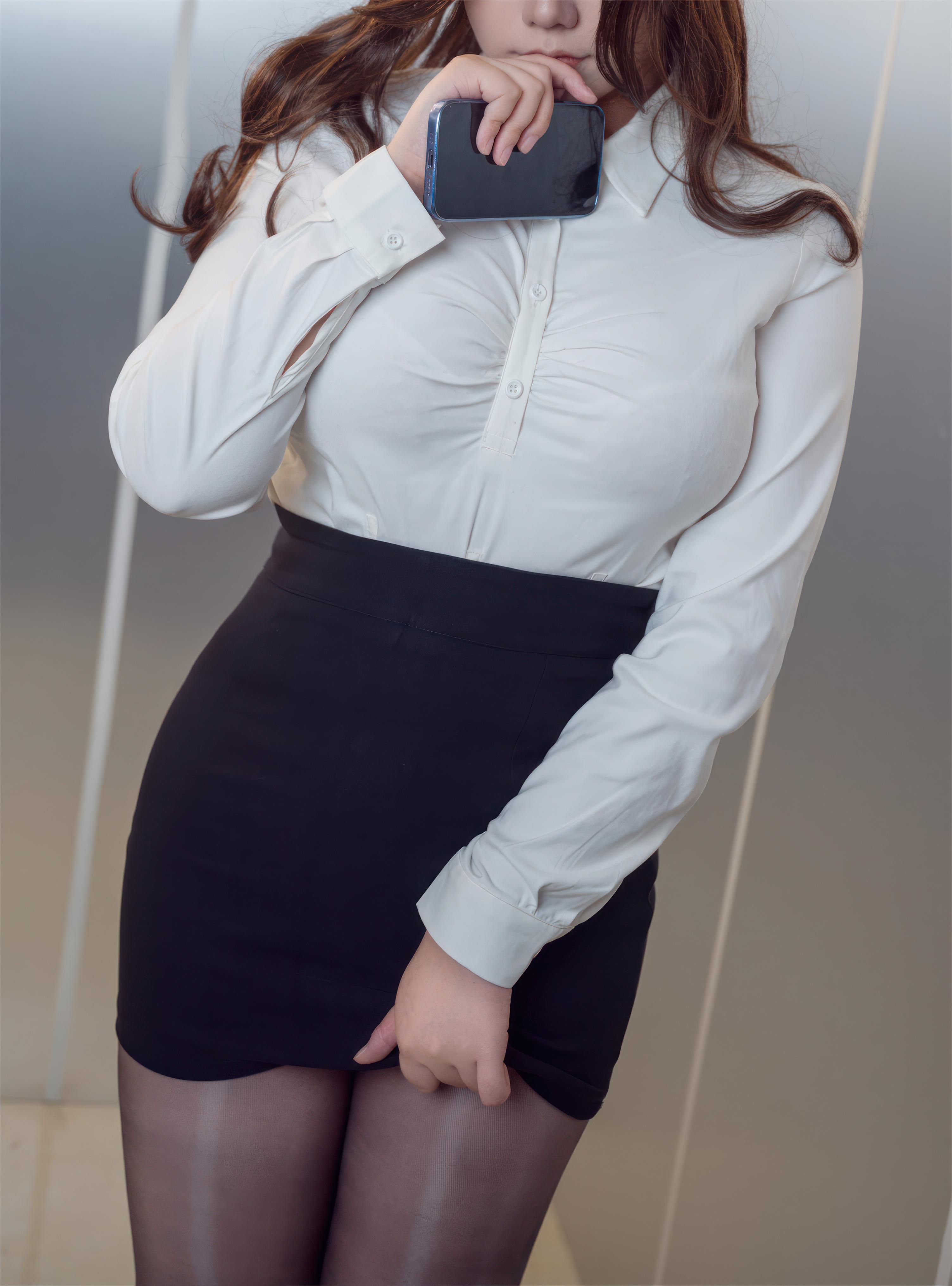 006-麻花酱---OL白衬衫姐姐-40P1V-287MB-08-31