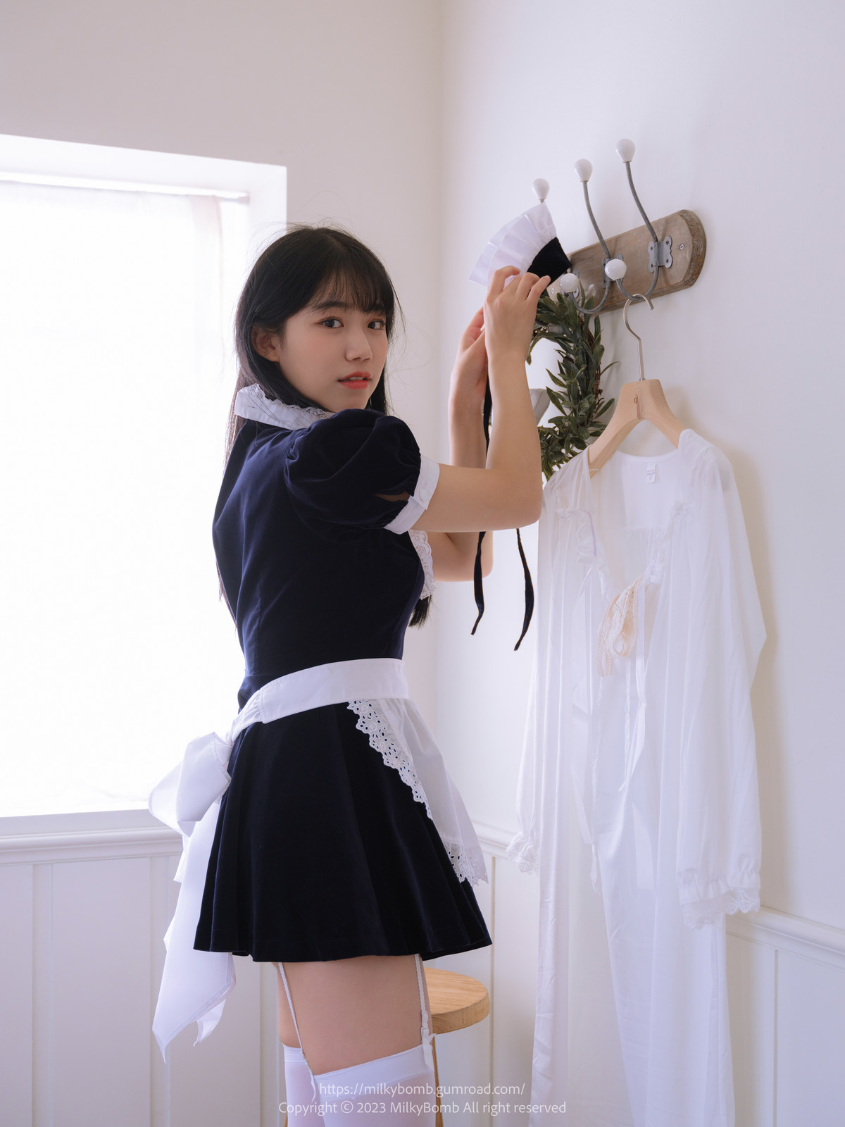 Yui-유이-MilkyBomb-Maid-Set01-10-02
