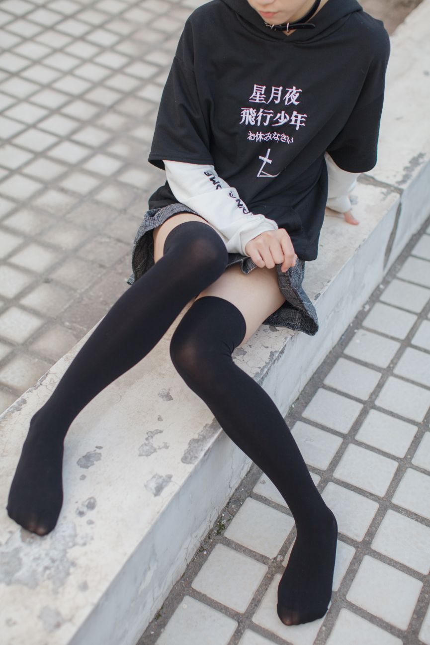 少女秩序写真-EXvol004-天台黑色过膝袜短裙47P-3475M-01-07