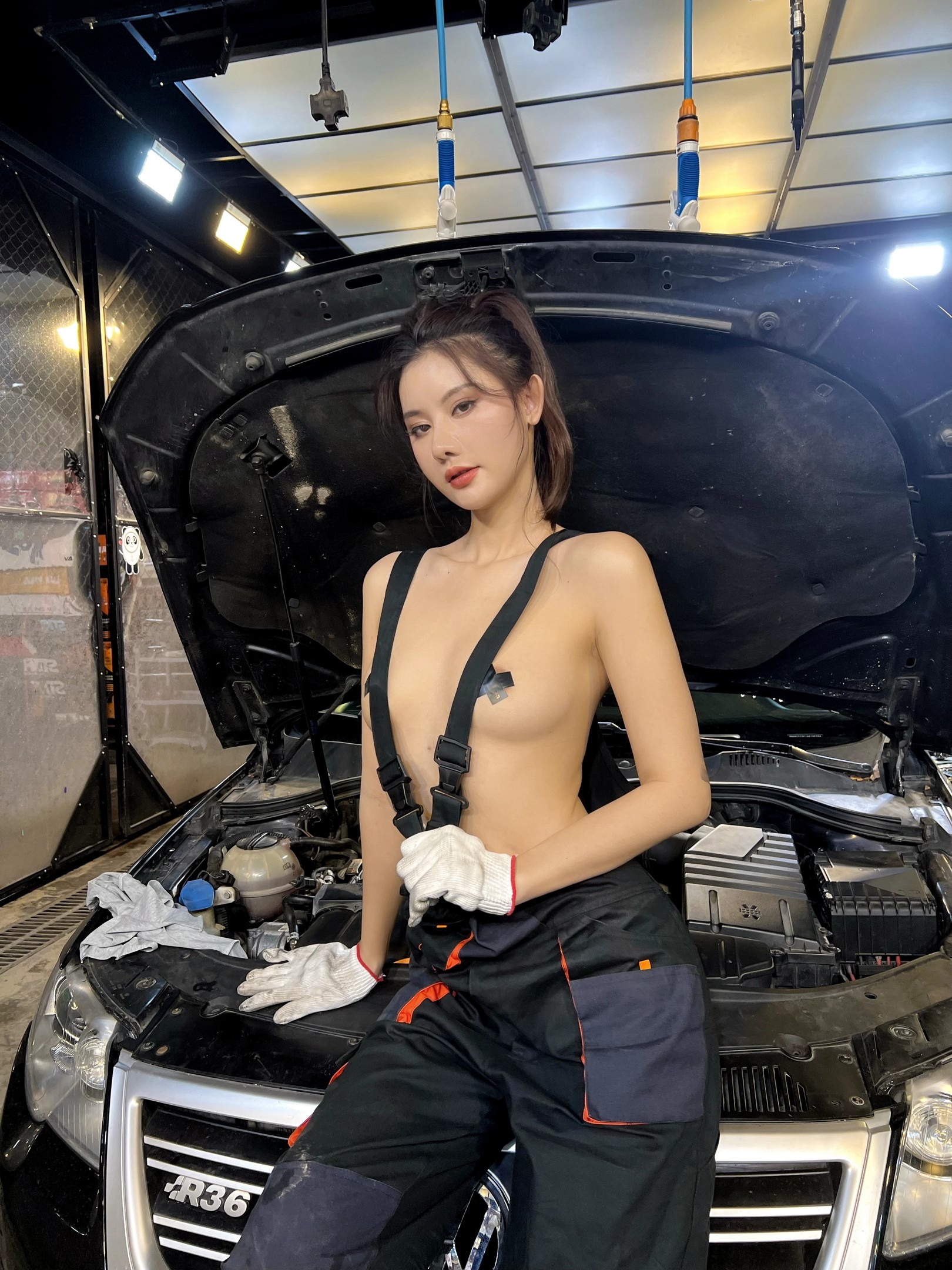 网红女神嫩模-阿朱-品-性感汽修工-08-26