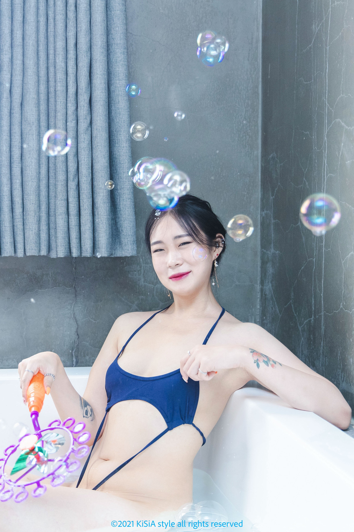 Bora-보라-KiSiA-ft-Hotel-Vacation-Set02-04-30