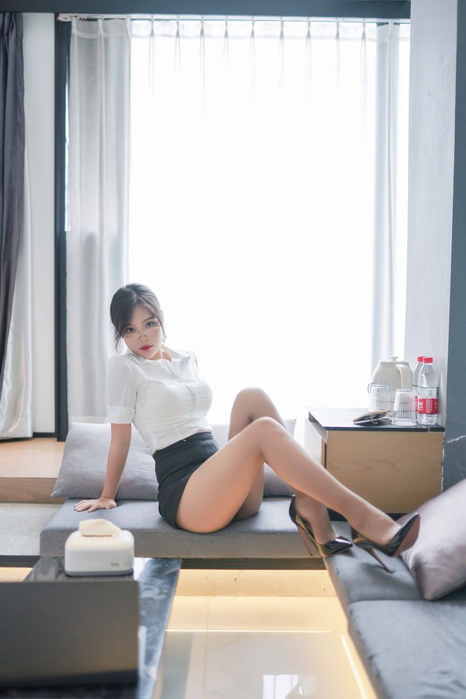 白烨-秘书的私人时间20-72P4V-227G-02-14