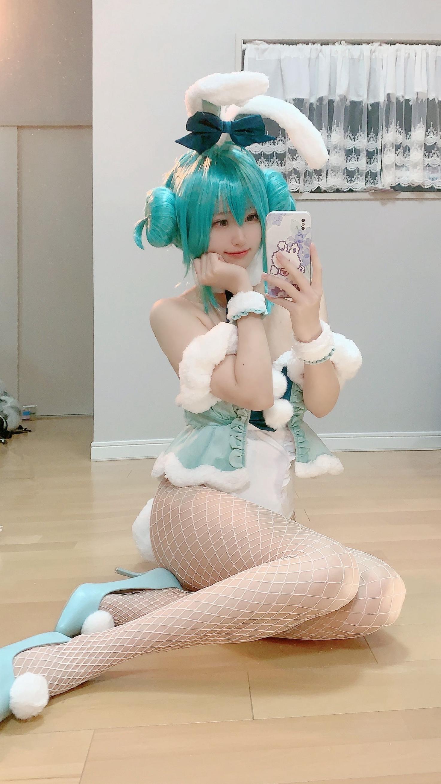 013-千阳快起床---初音兔女郎-27P-4651-MB-08-27