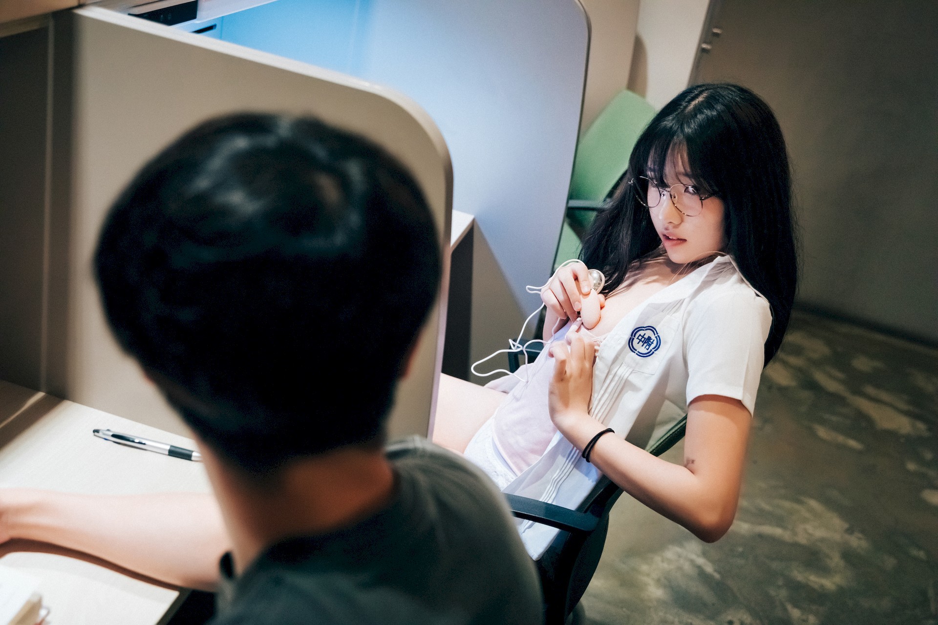 Sonson-손손-Loozy-Reading-Room-Set01-04-15