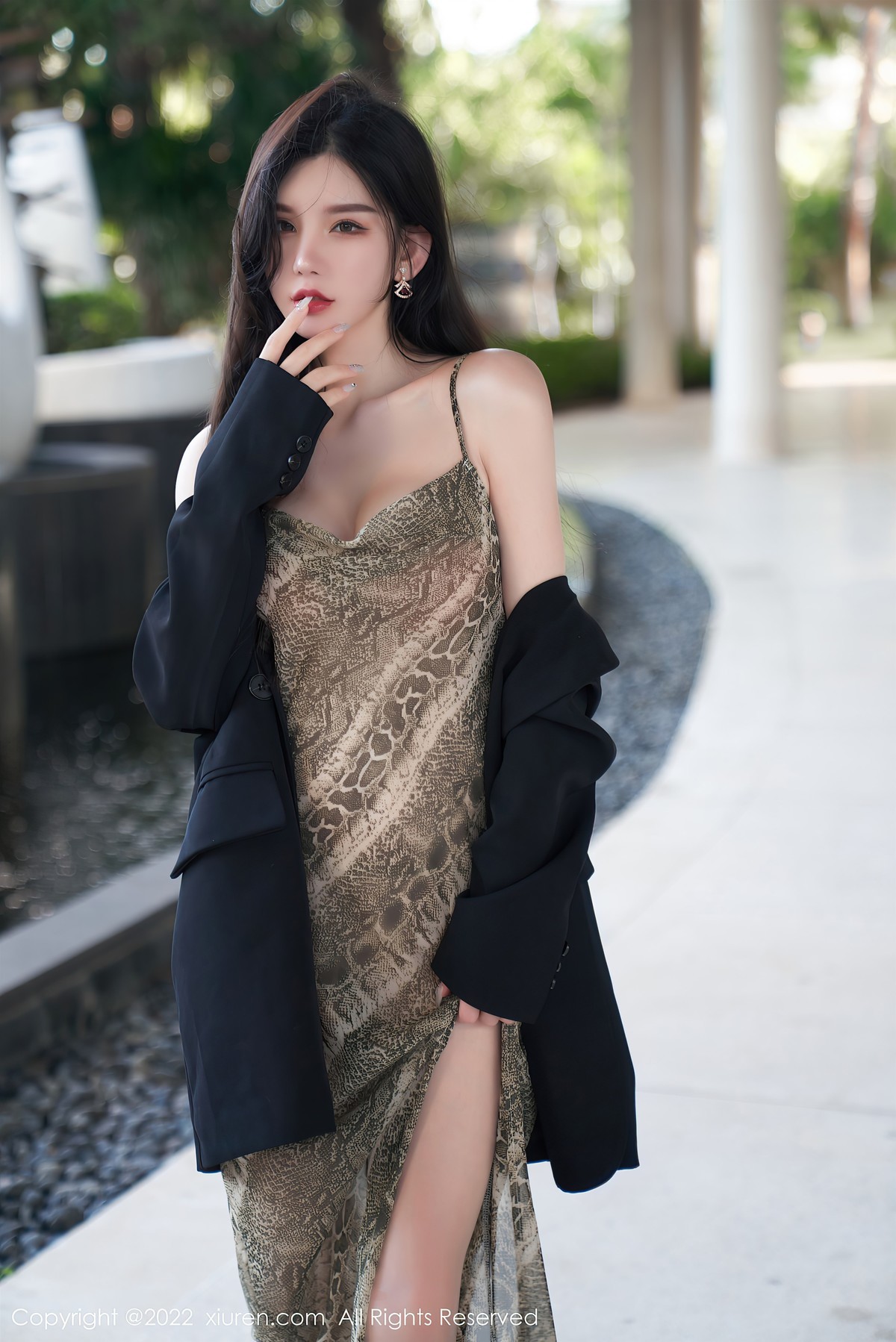 XiuRen秀人网-No4676-周于希Sally-05-01