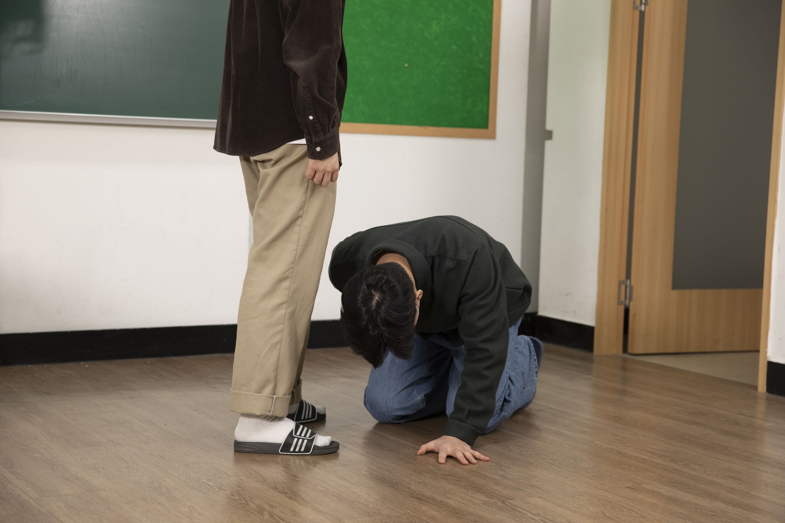 BUNNY-LeeHa---A-Fuxx-Teacher-S3-Brainwashed-Teacher-101P-09-01