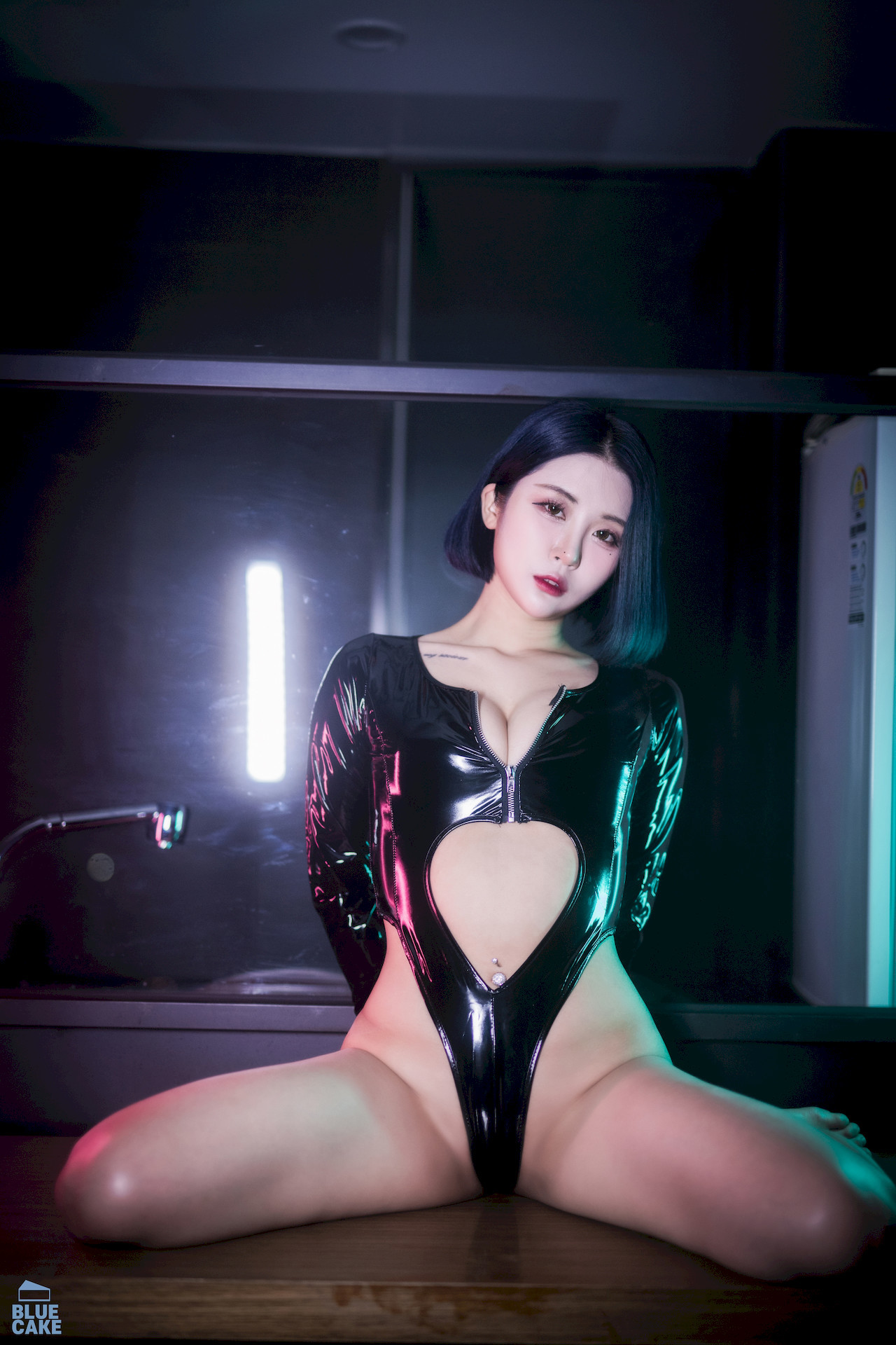 Jeong-Bomi-정보미-BLUECAKE-City-of-Night-Set02-02-17